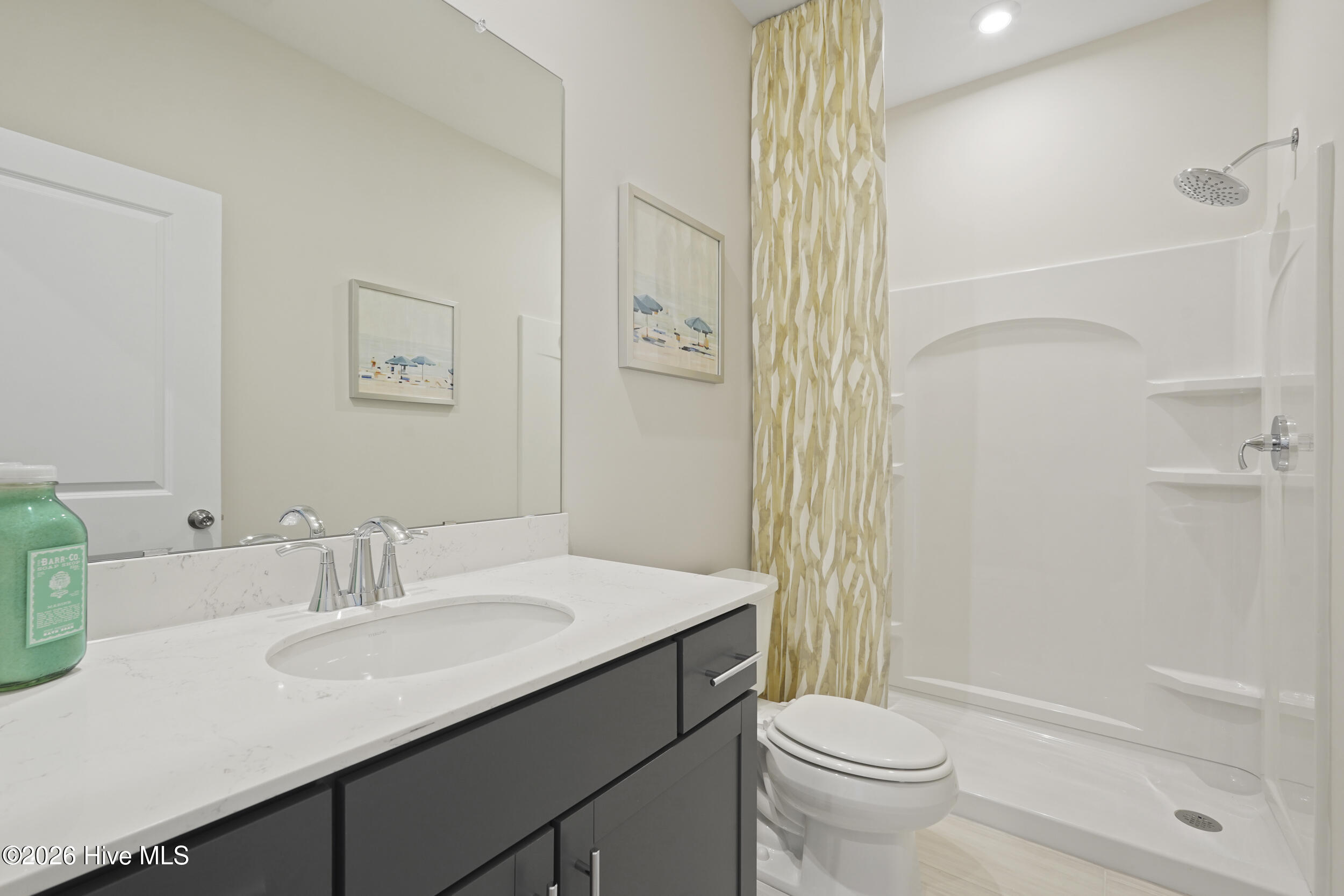 100554470 | Photo 11