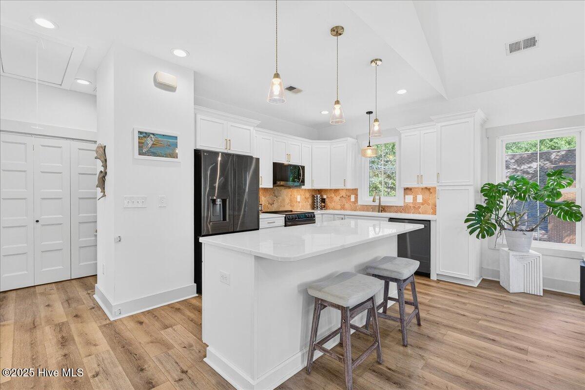 100536911 | Photo 10