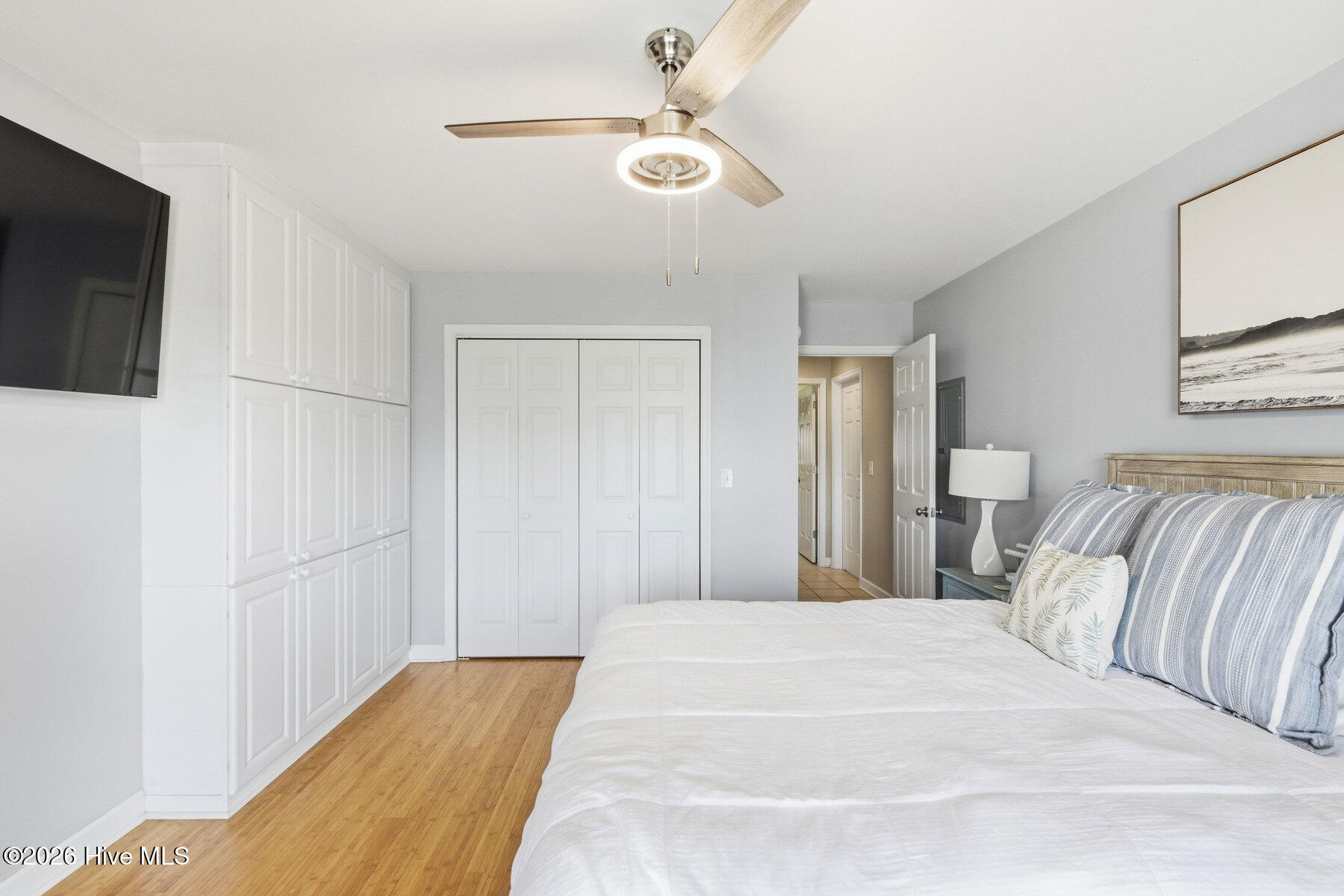 100566384 | Photo 32