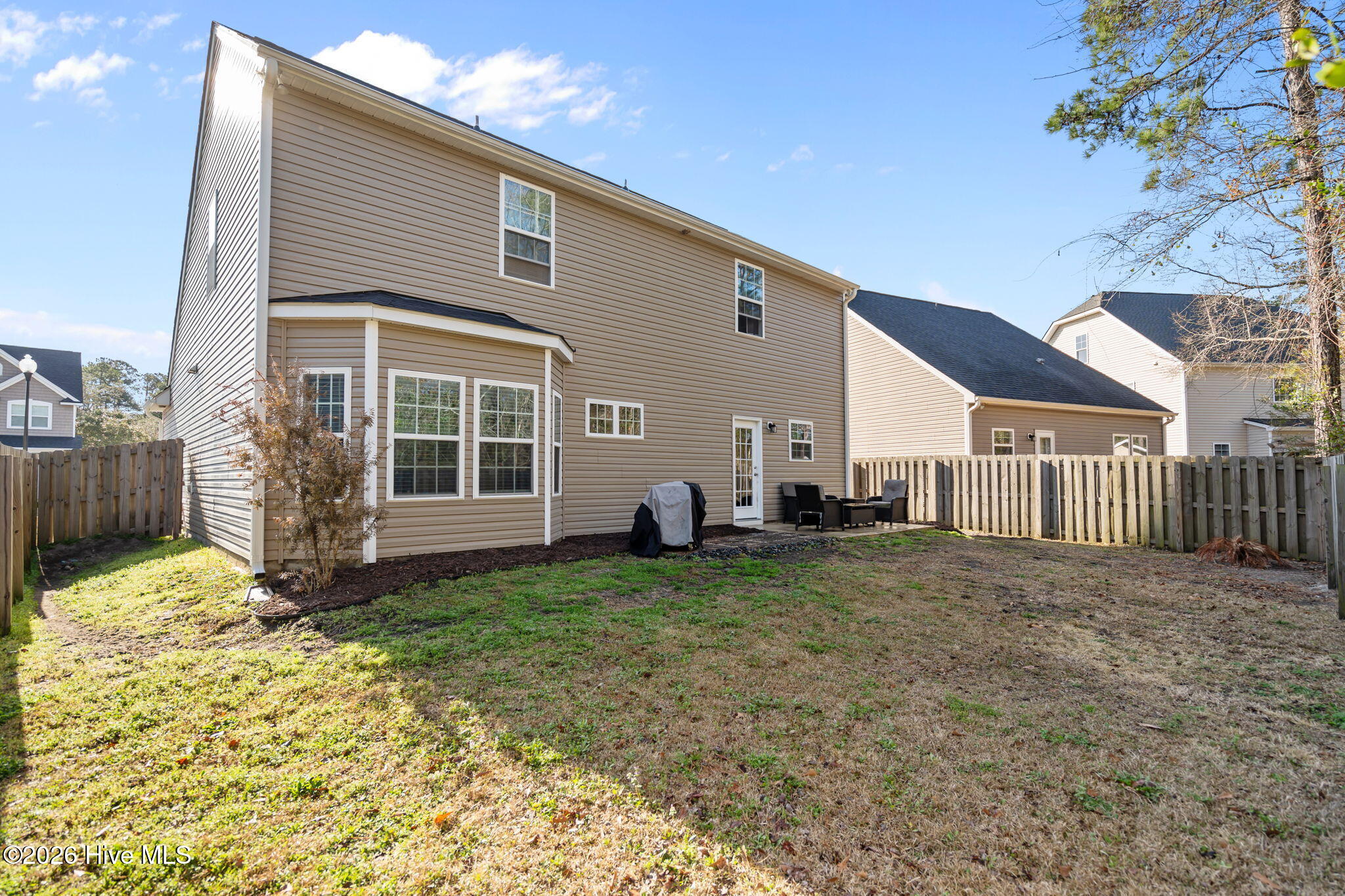 100561090 | Photo 38