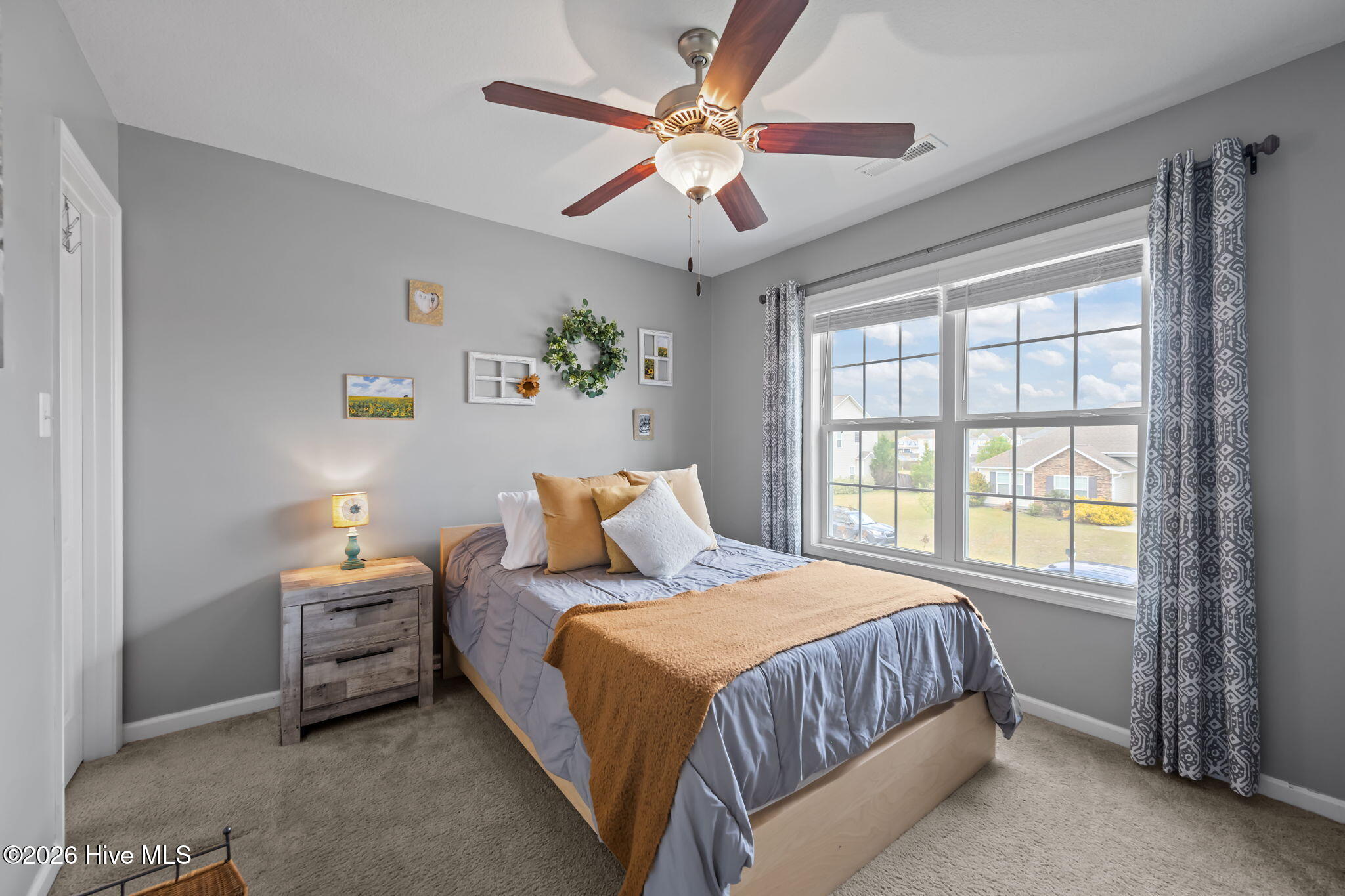 100560524 | Photo 35