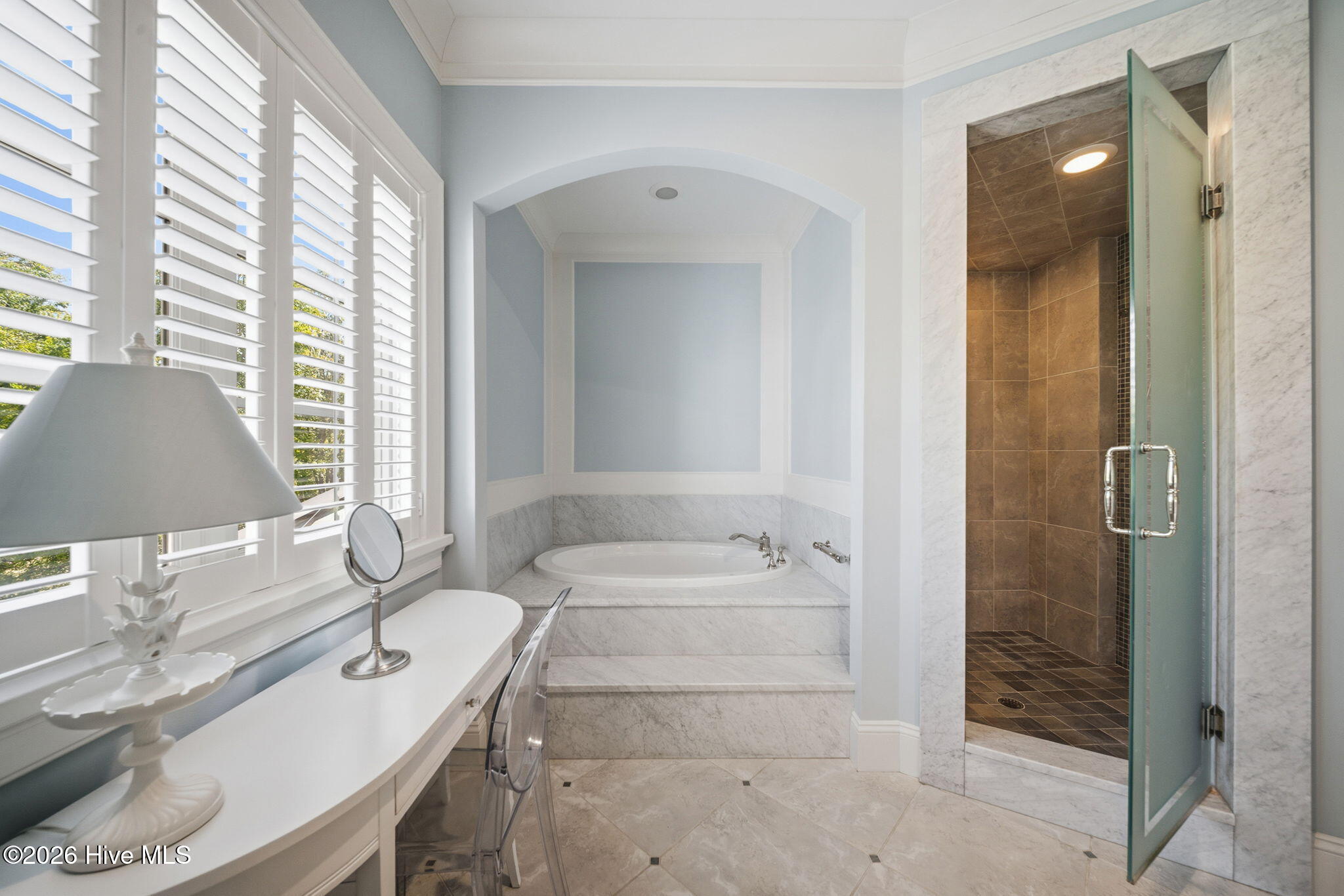 100570583 | Photo 48