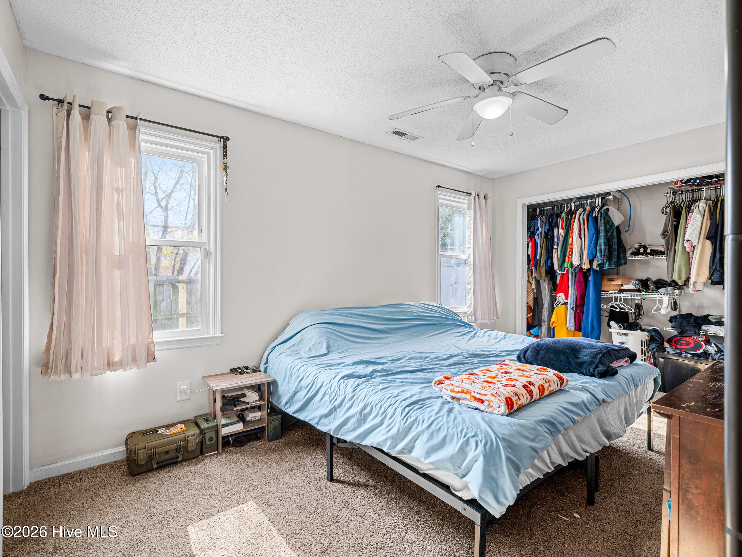 100563699 | Photo 14