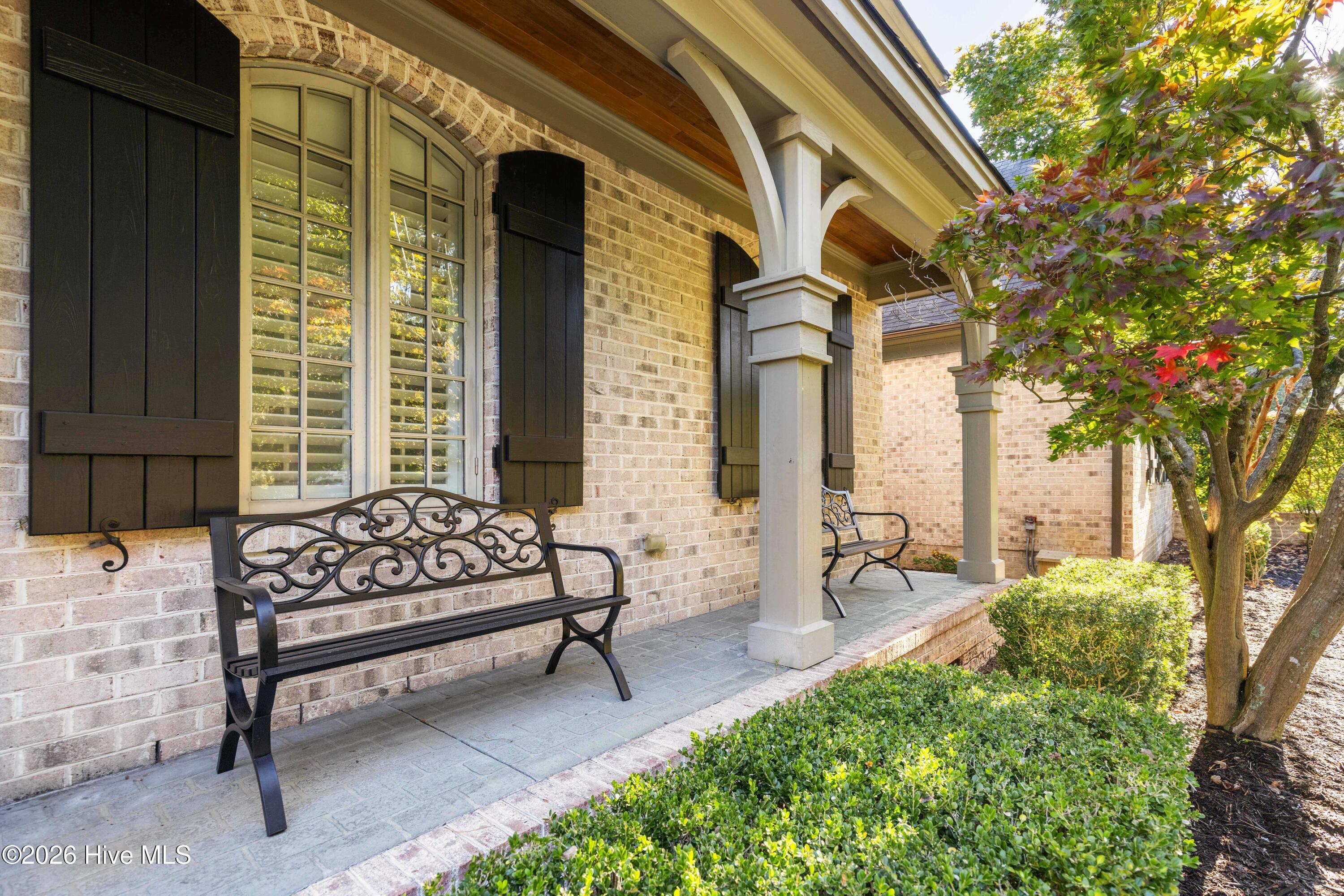 100555813 | Photo 89