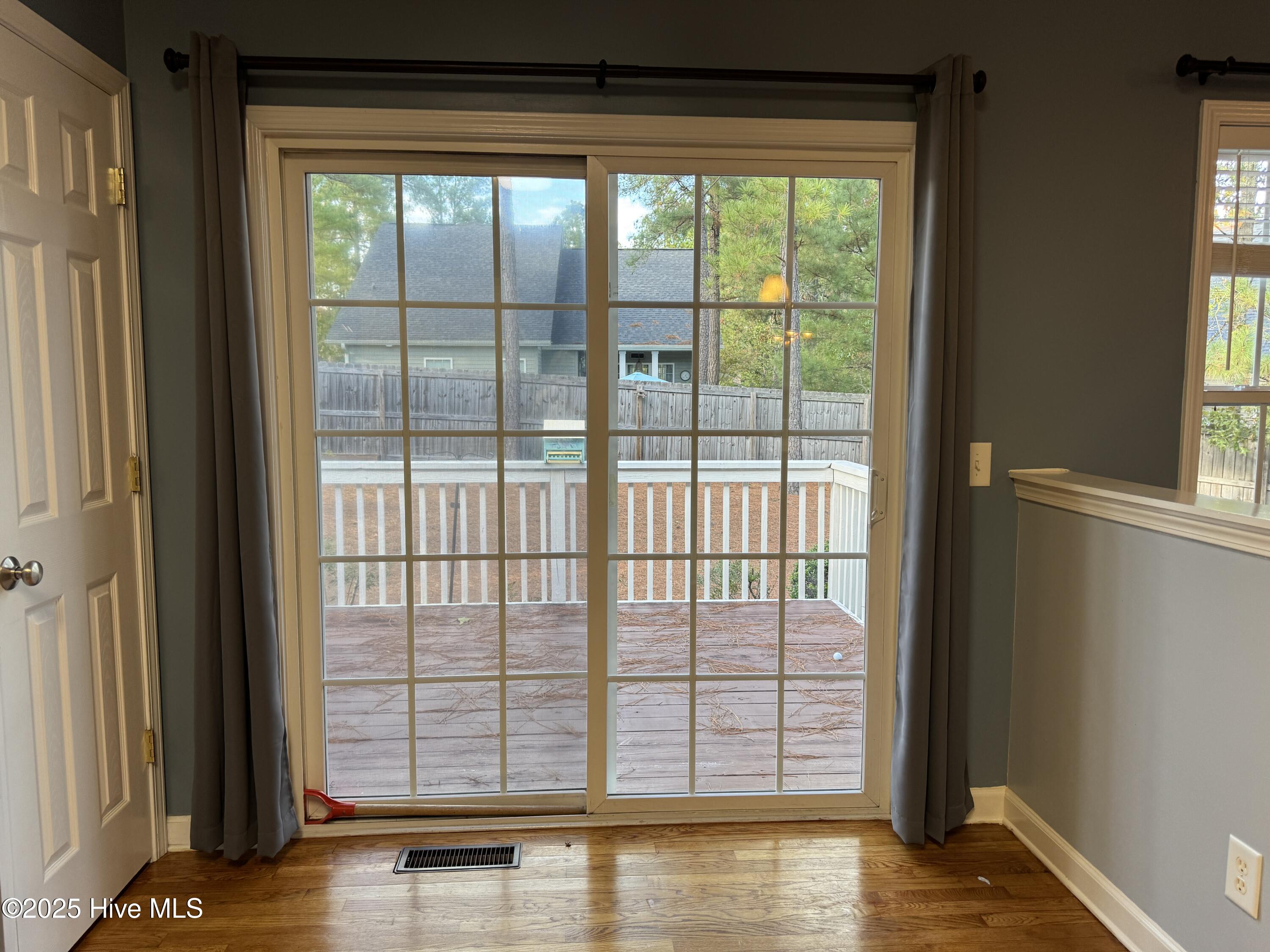 15 1 Van Buren Kitchen