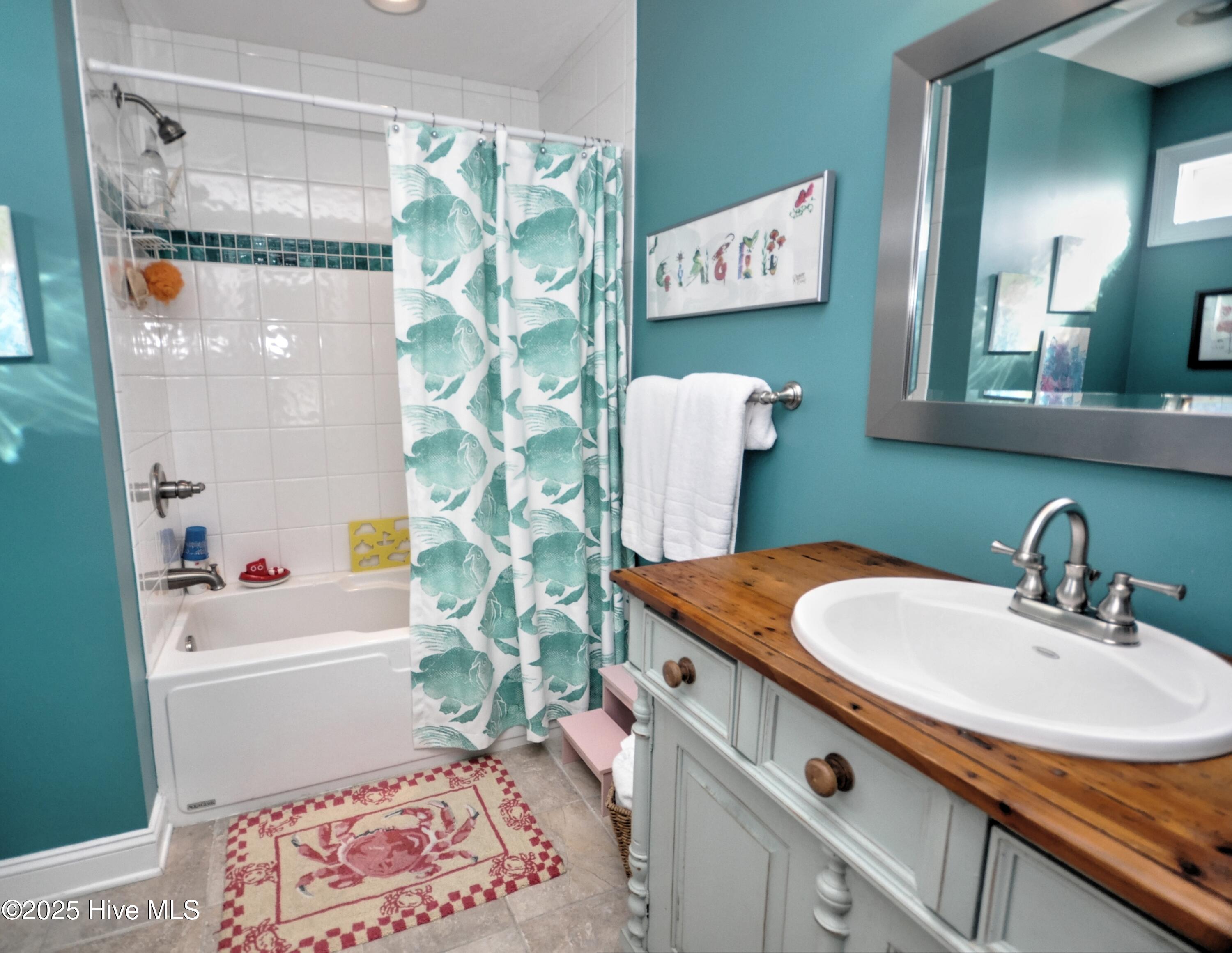 100537753 | Photo 46