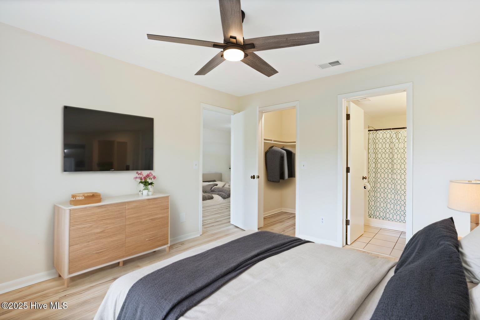 100537124 | Photo 15