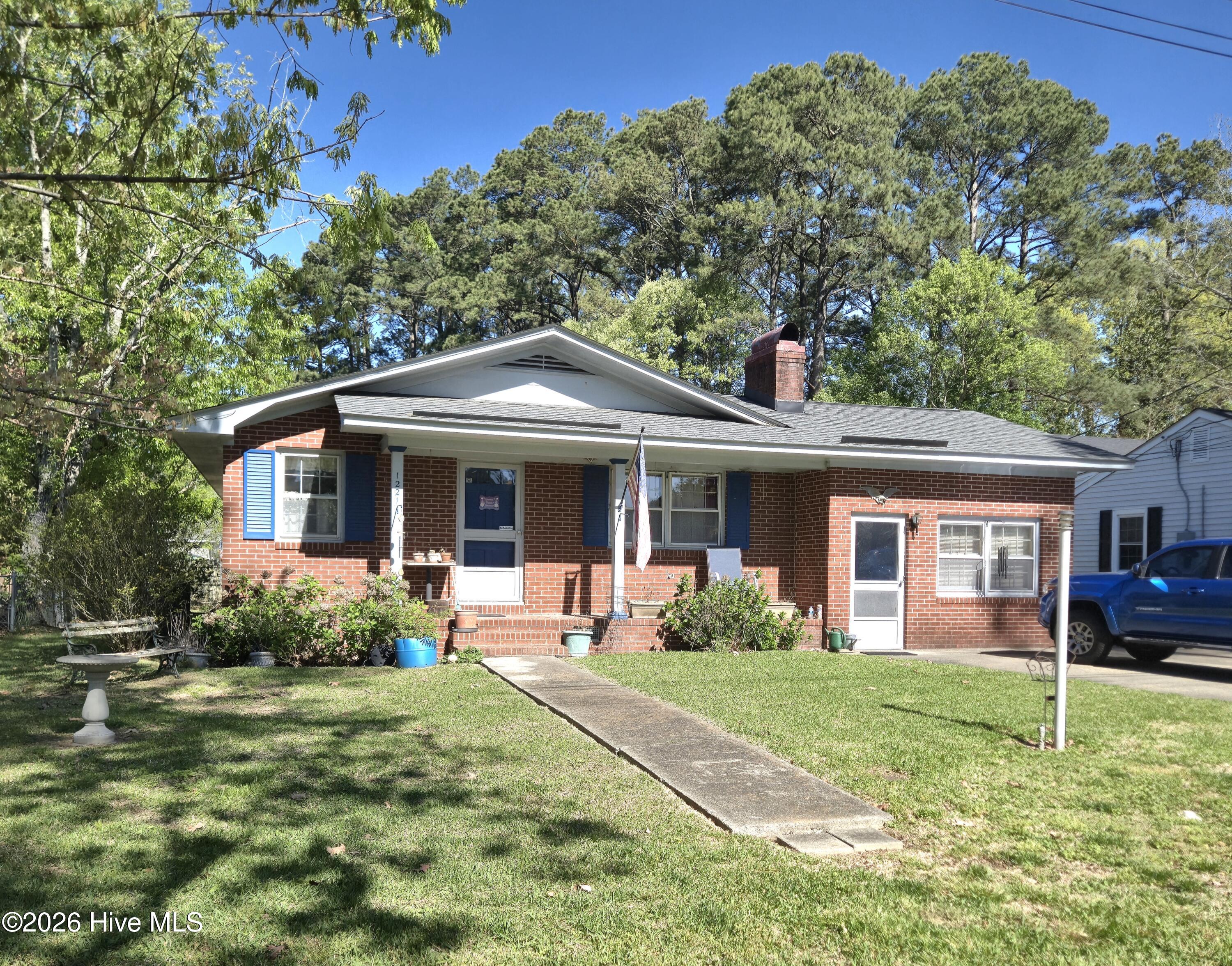 1221 Crescent Drive, Elizabeth City, NC, 27909