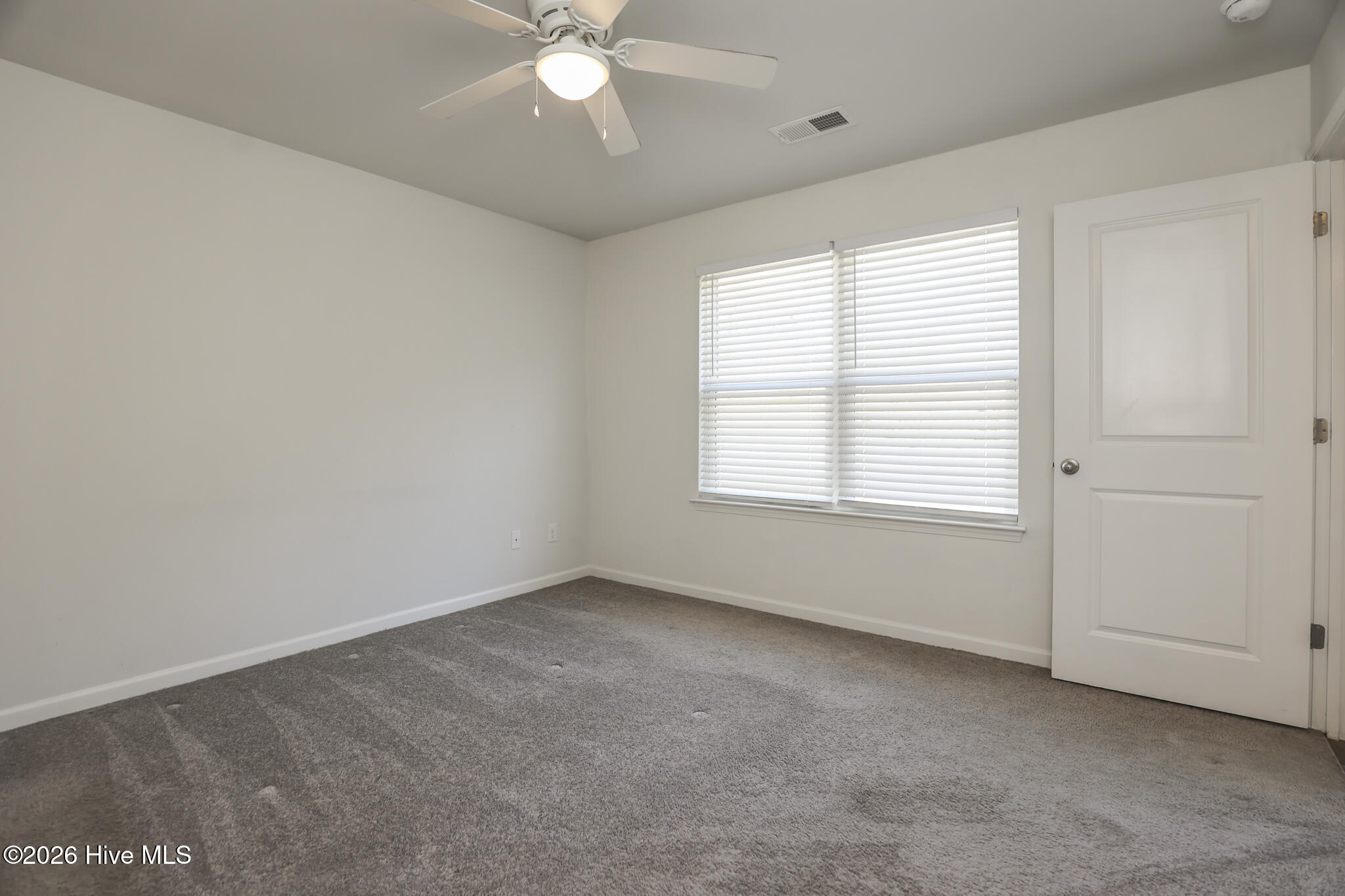 100548546 | Photo 11