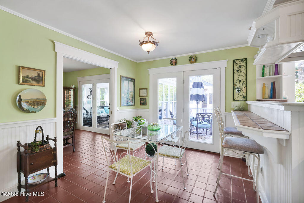 100533114 | Photo 11