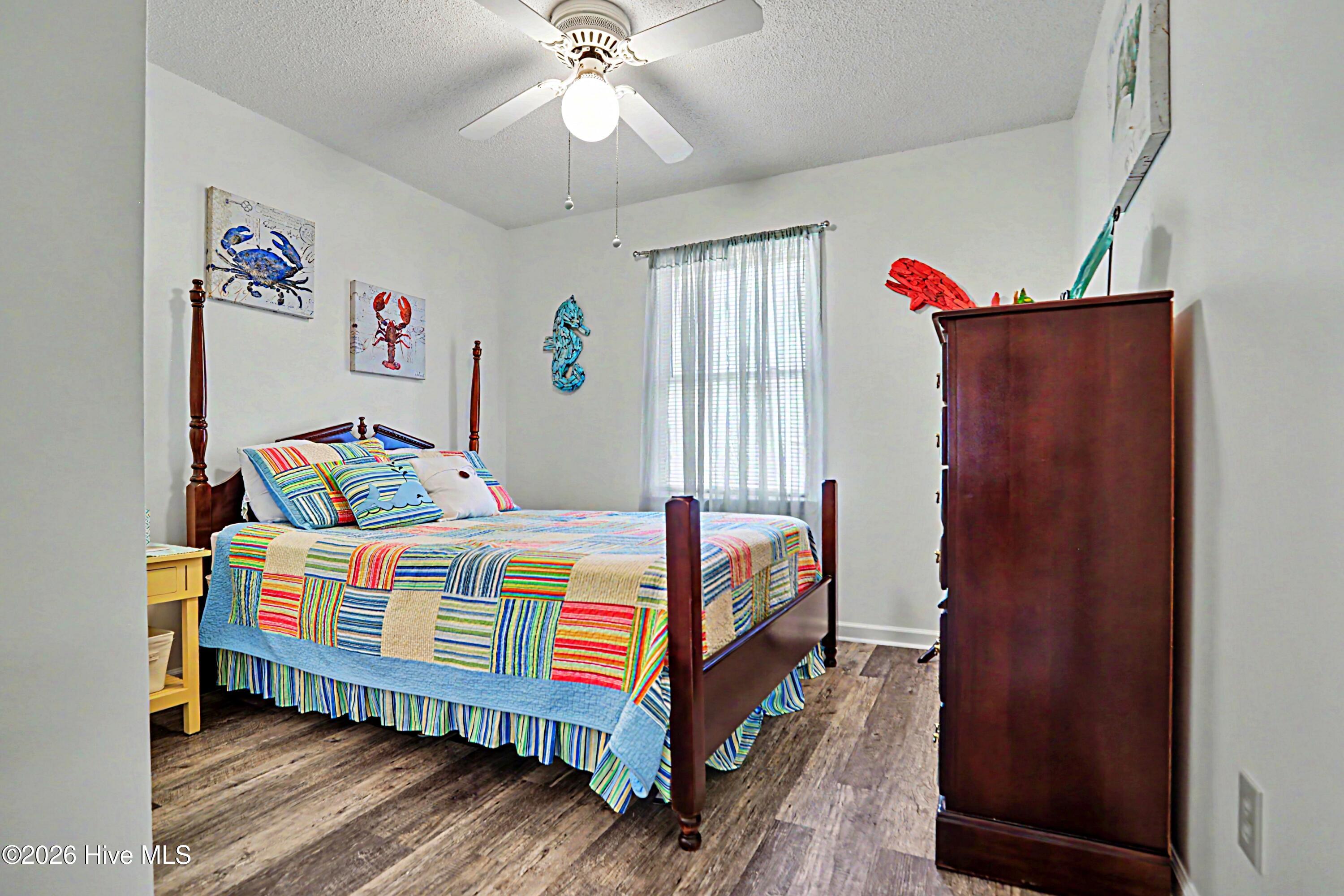 100563320 | Photo 28