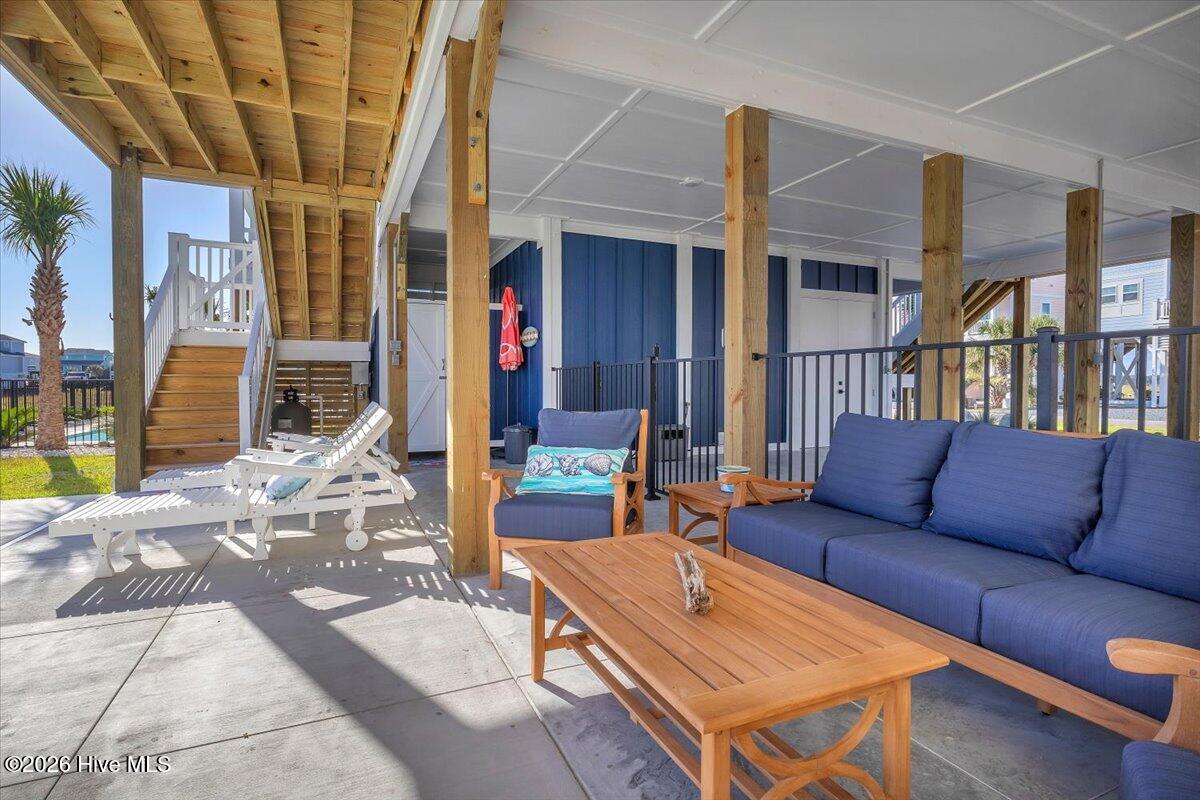 100565716 | Photo 63