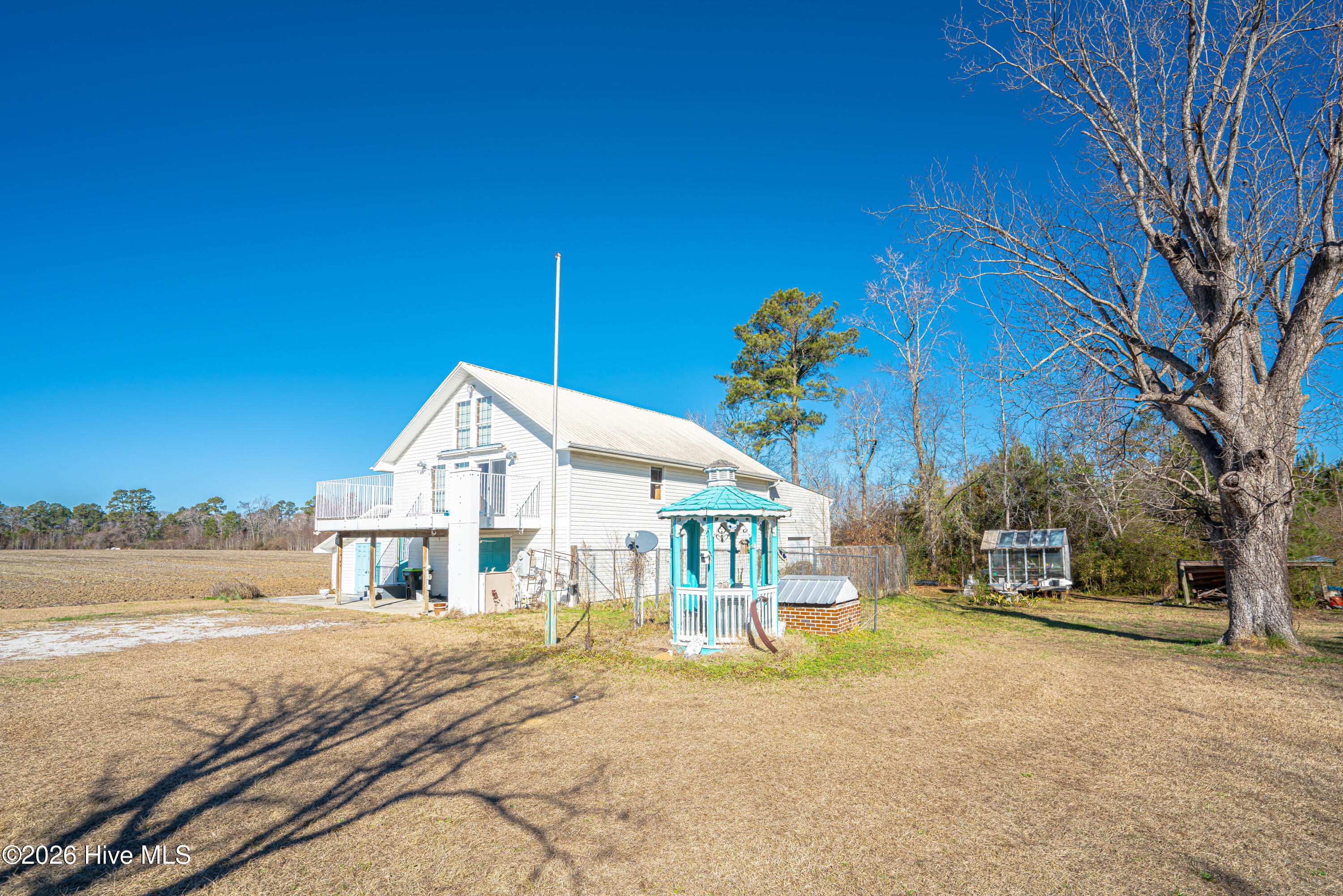 100549840 | Photo 14