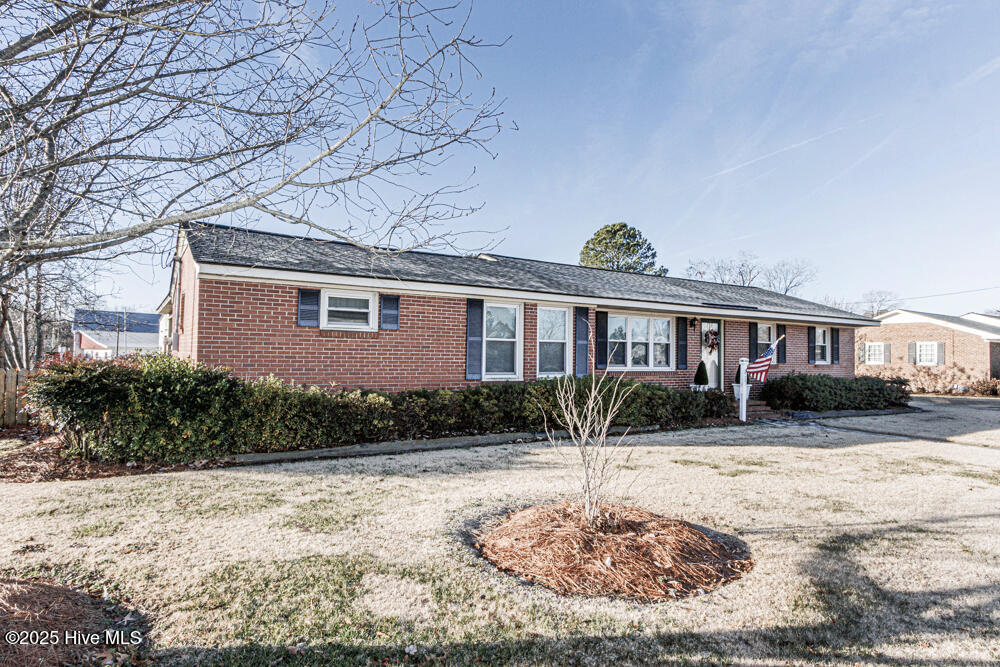 Homes for sale in Nashville, NC | 201 W Cross St, Nashville, NC 27856 | MLS# 100546416