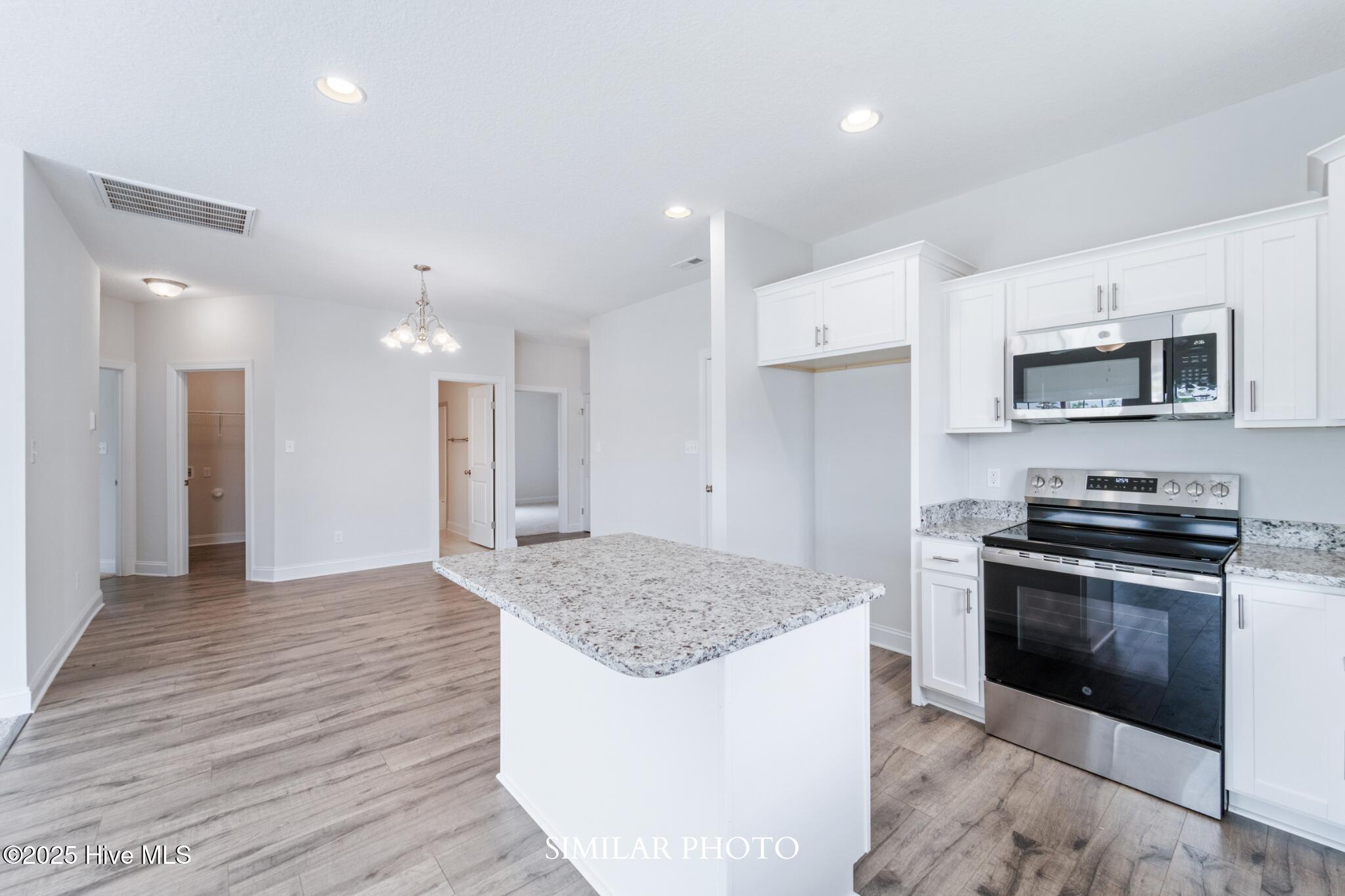 100526991 | Photo 10