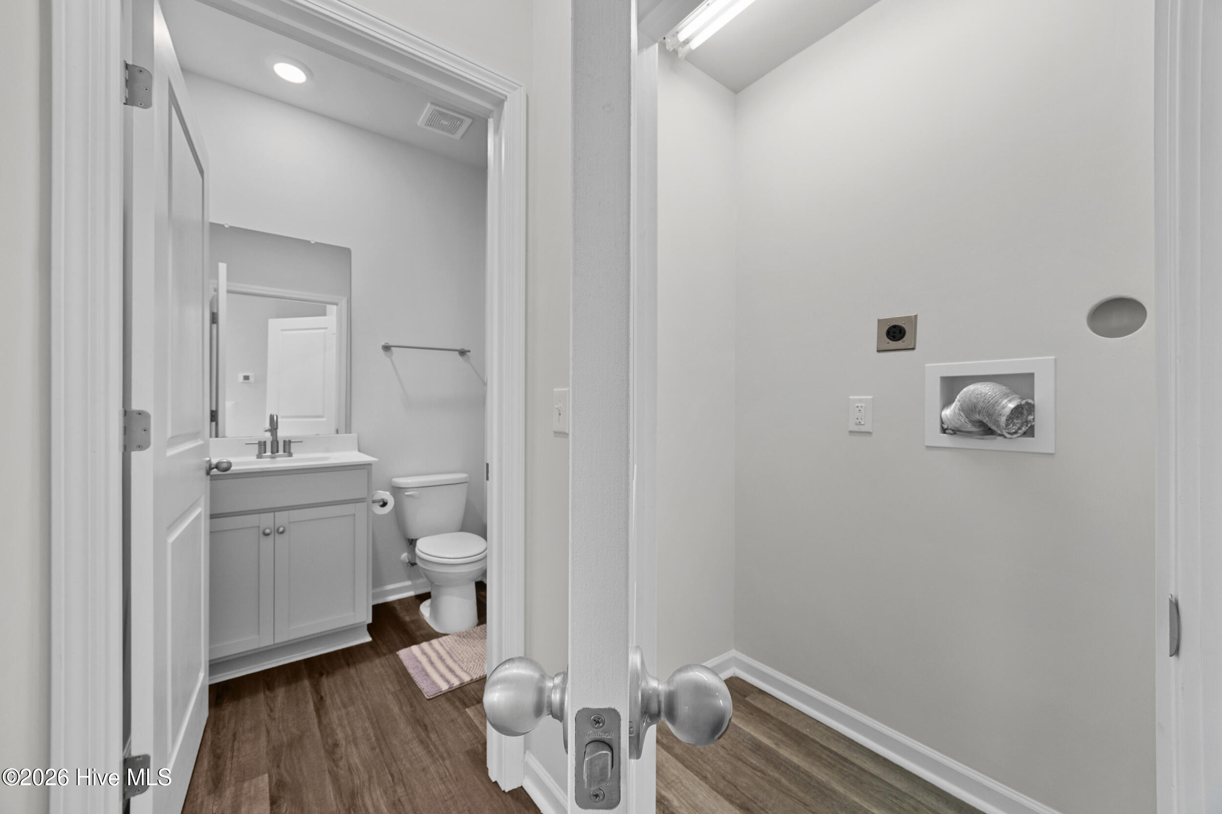 100565485 | Photo 13