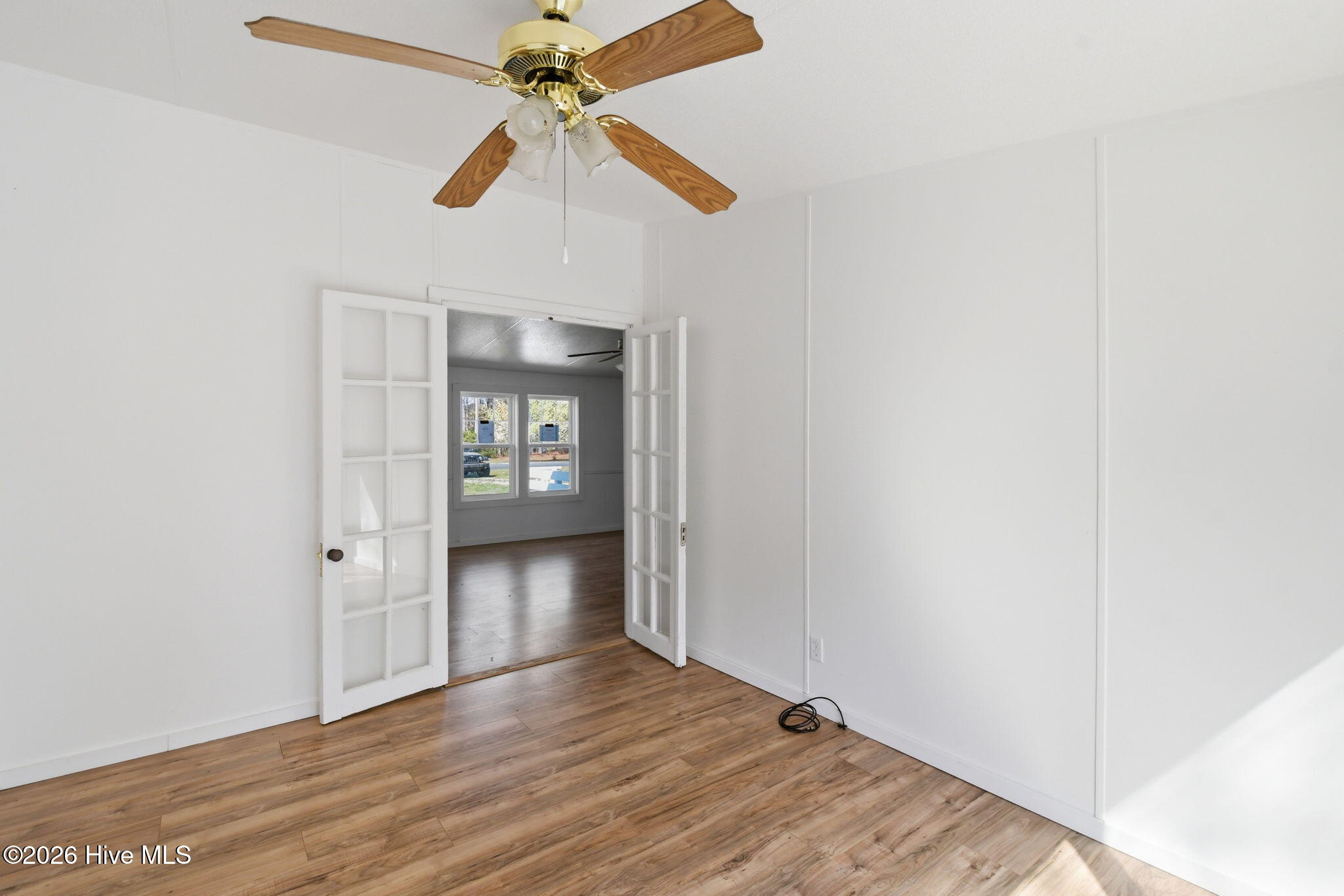 100565410 | Photo 18