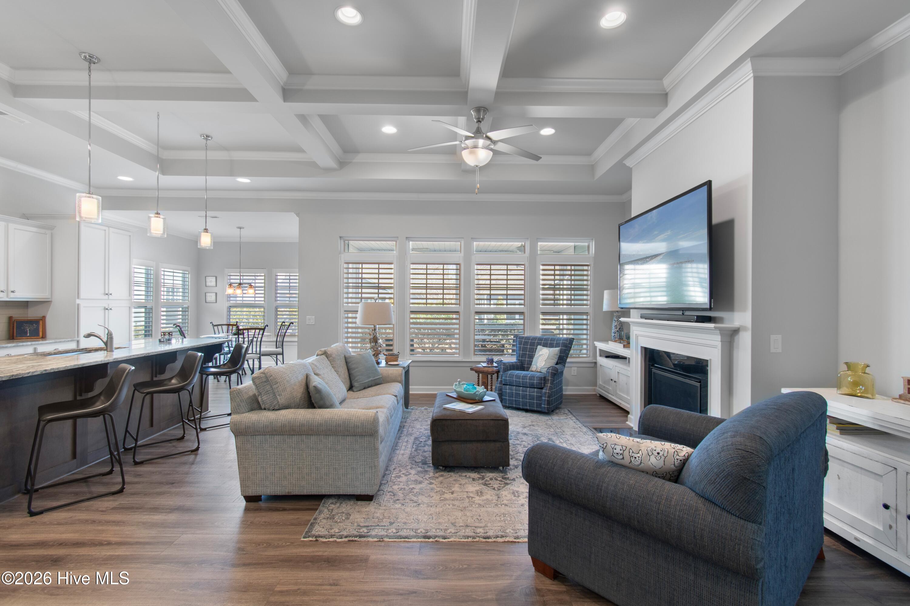 100559235 | Photo 16