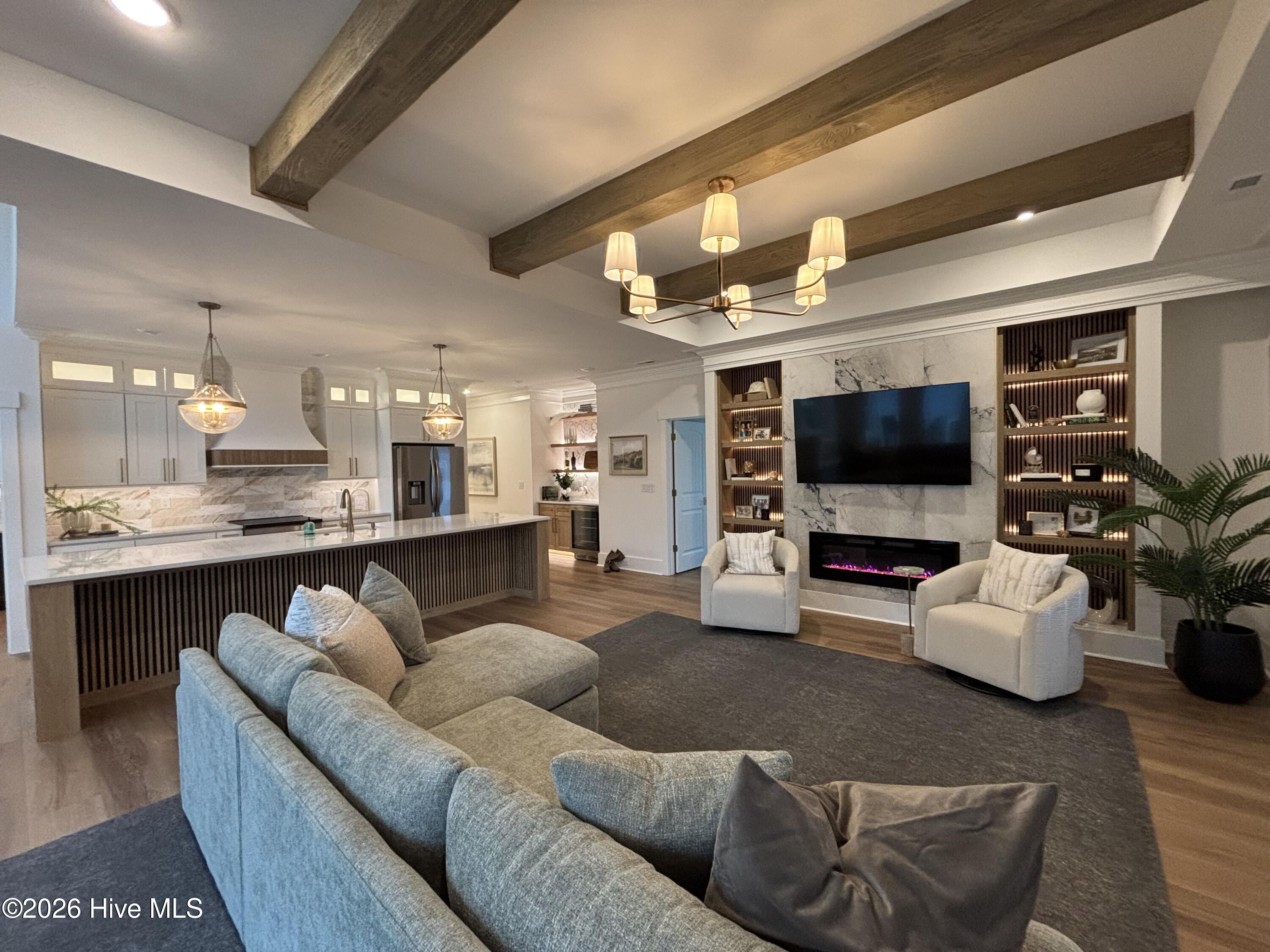 100516902 | Photo 20