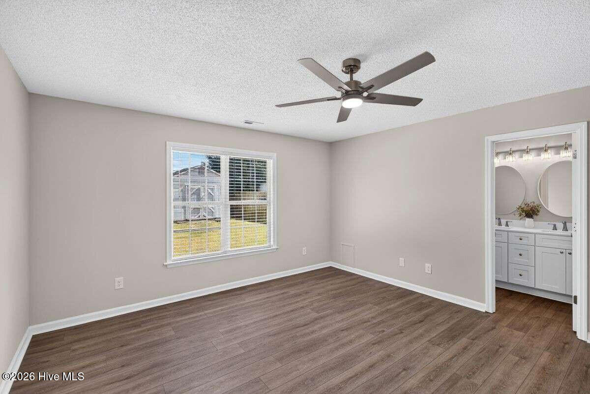 Photo 4 of Single family home for sale at 119 Fall Dr, Jacksonville, NC 28540 | MLS# 100605638 | Listing updated on 2026-10-08