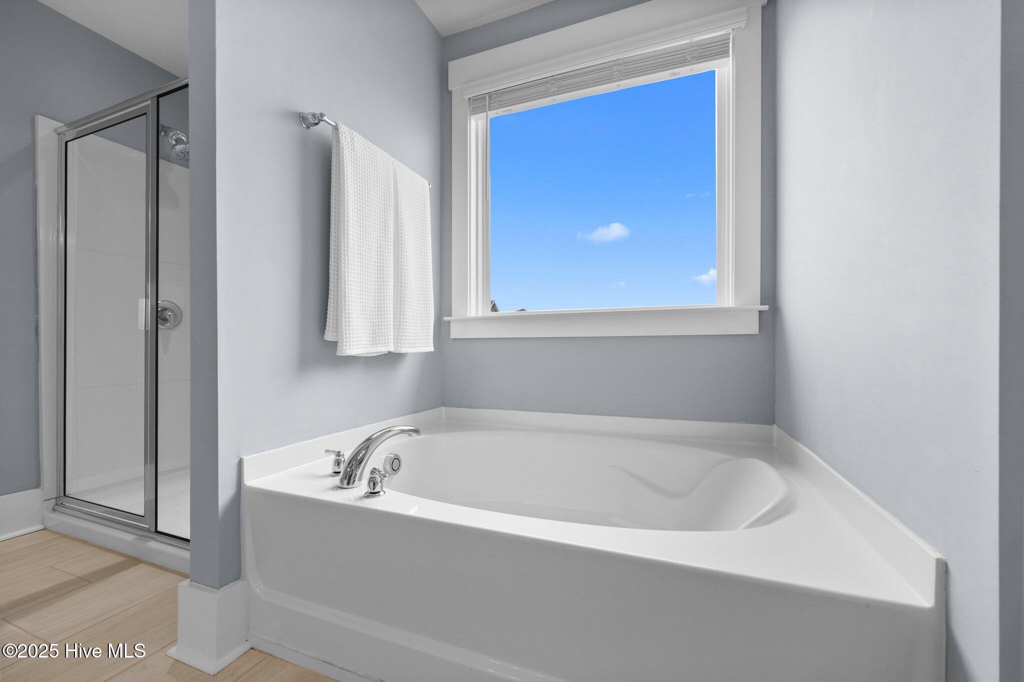 100545620 | Photo 28