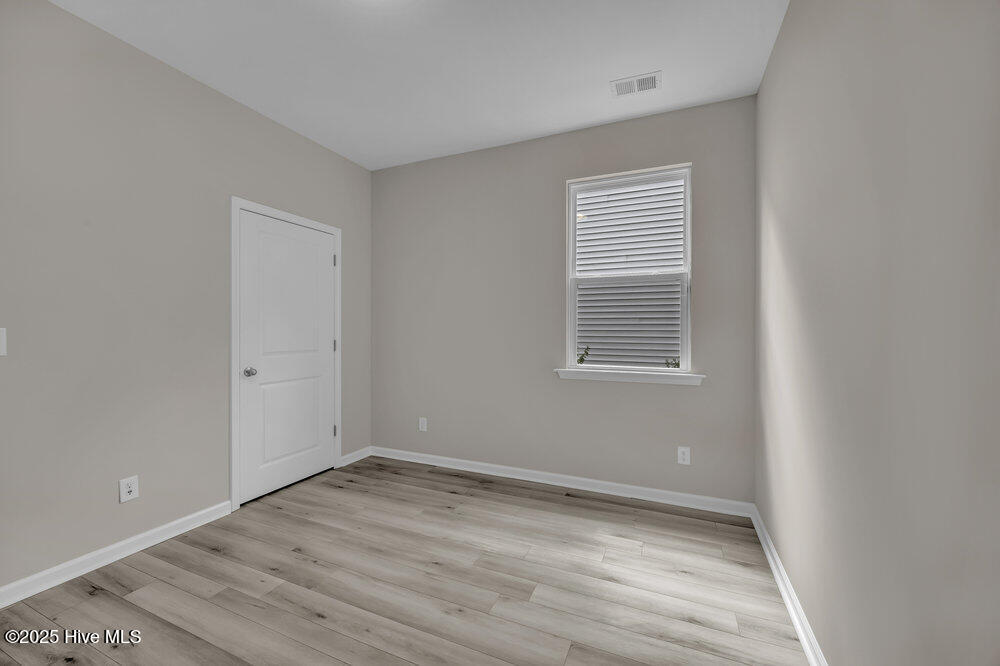 100520096 | Photo 24