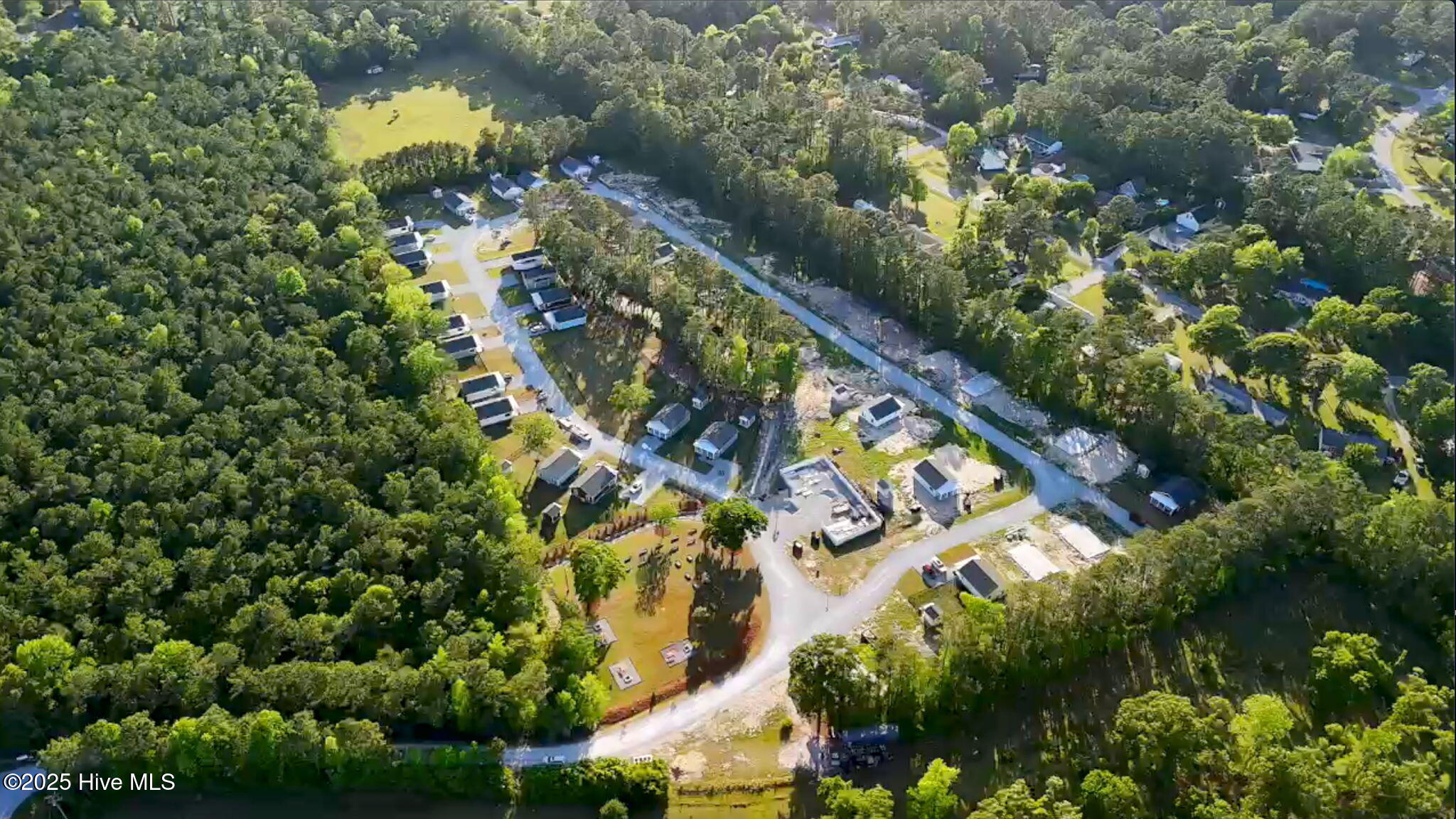 100549913 | Photo 47