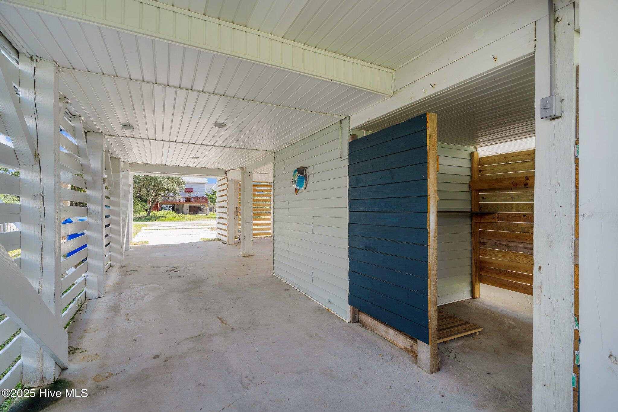 100526699 | Photo 40