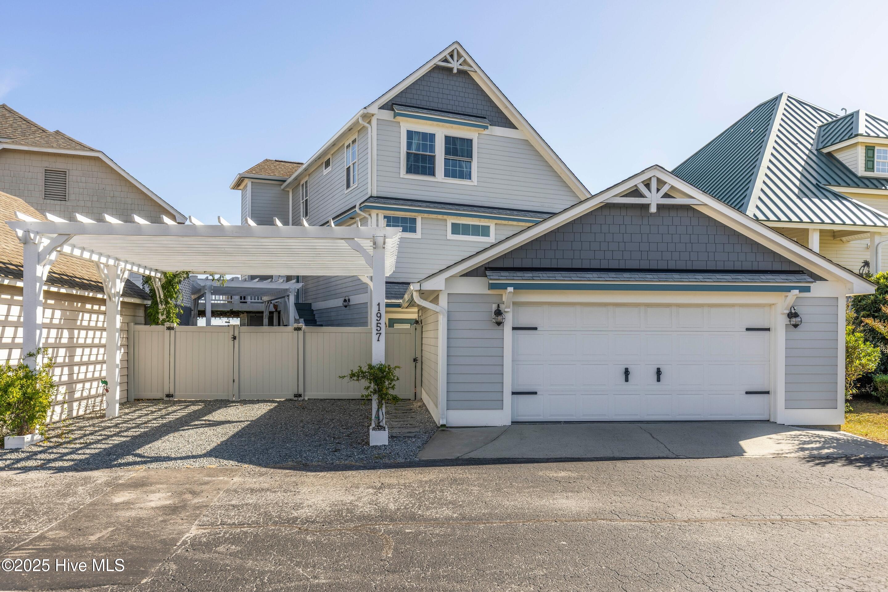 100533338 | Photo 49