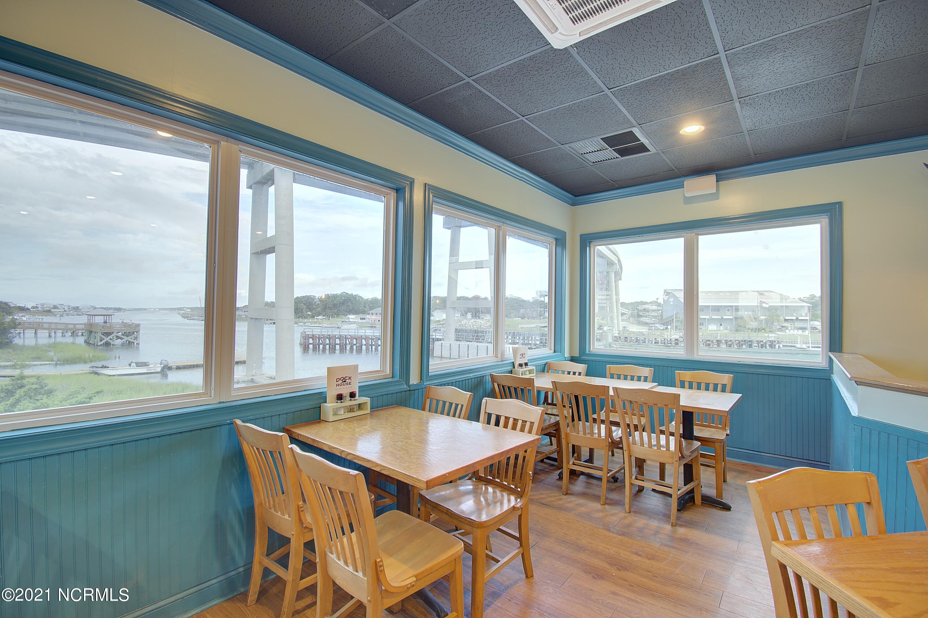 100502162 | Photo 32