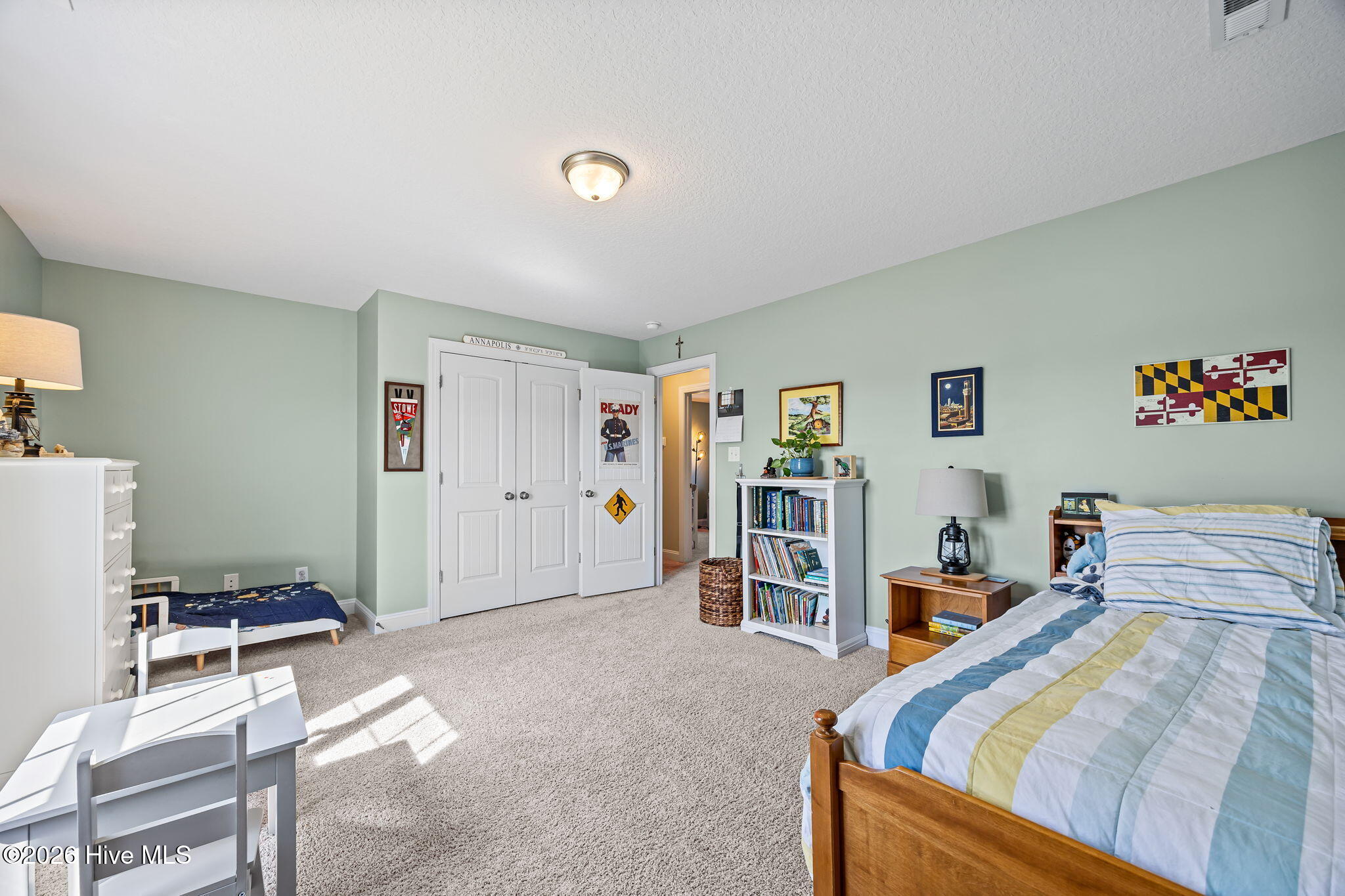 100566991 | Photo 31