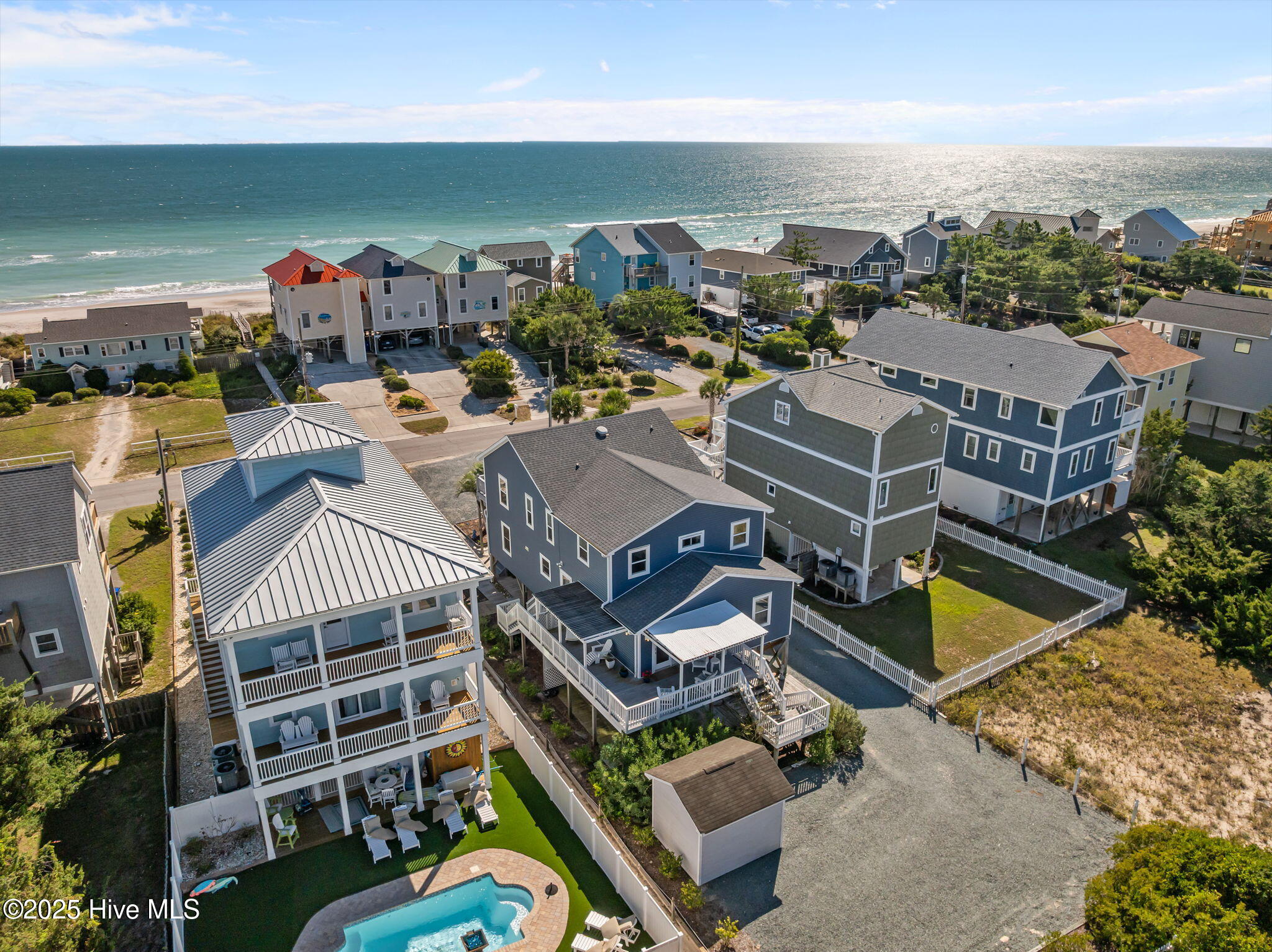 100538704 | Photo 18