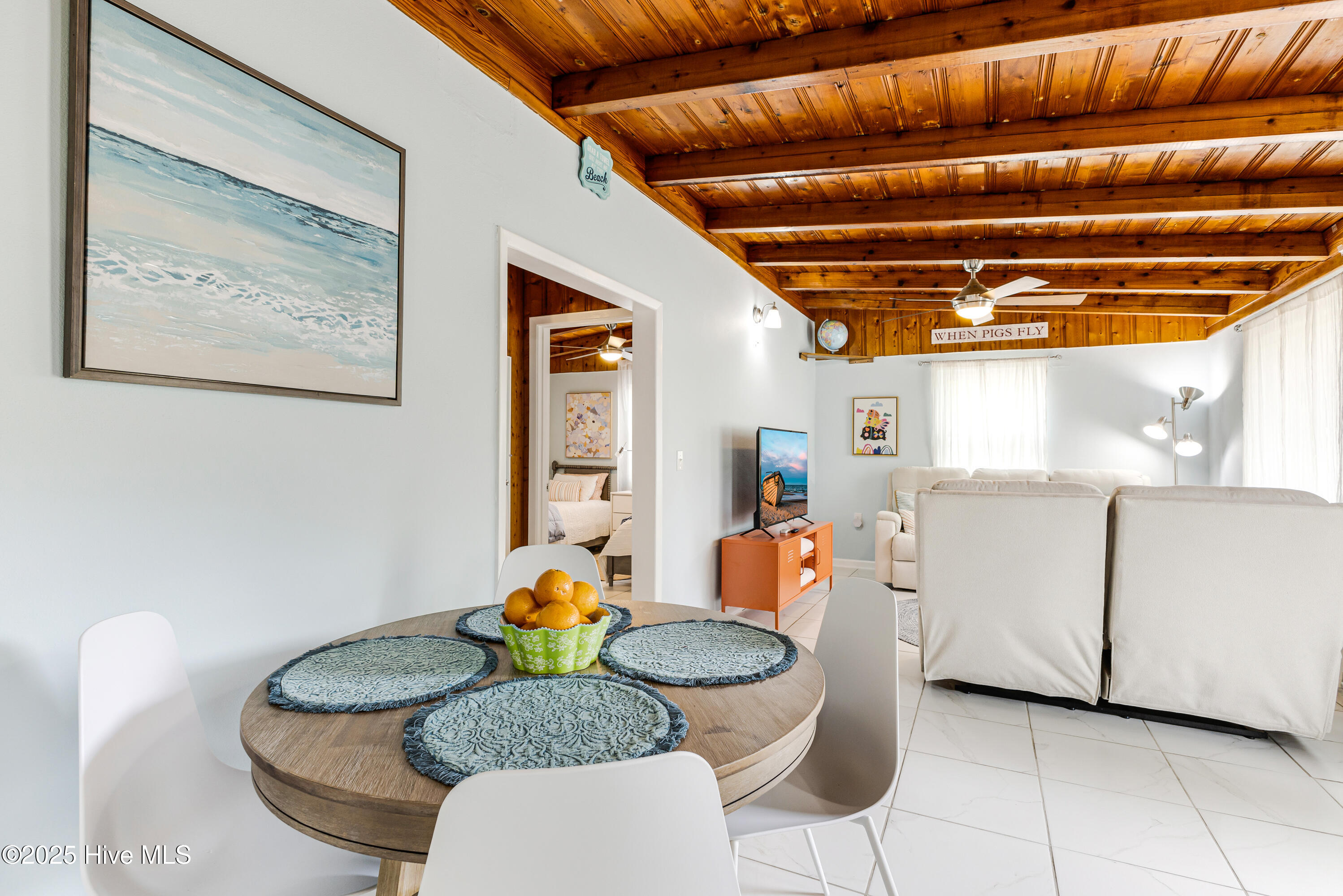 100531813 | Photo 11