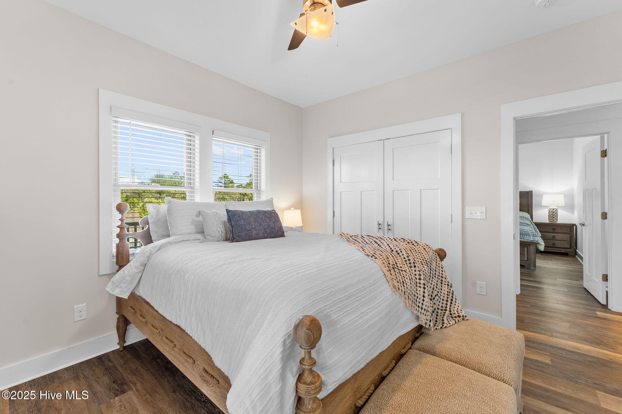 100514865 | Photo 50