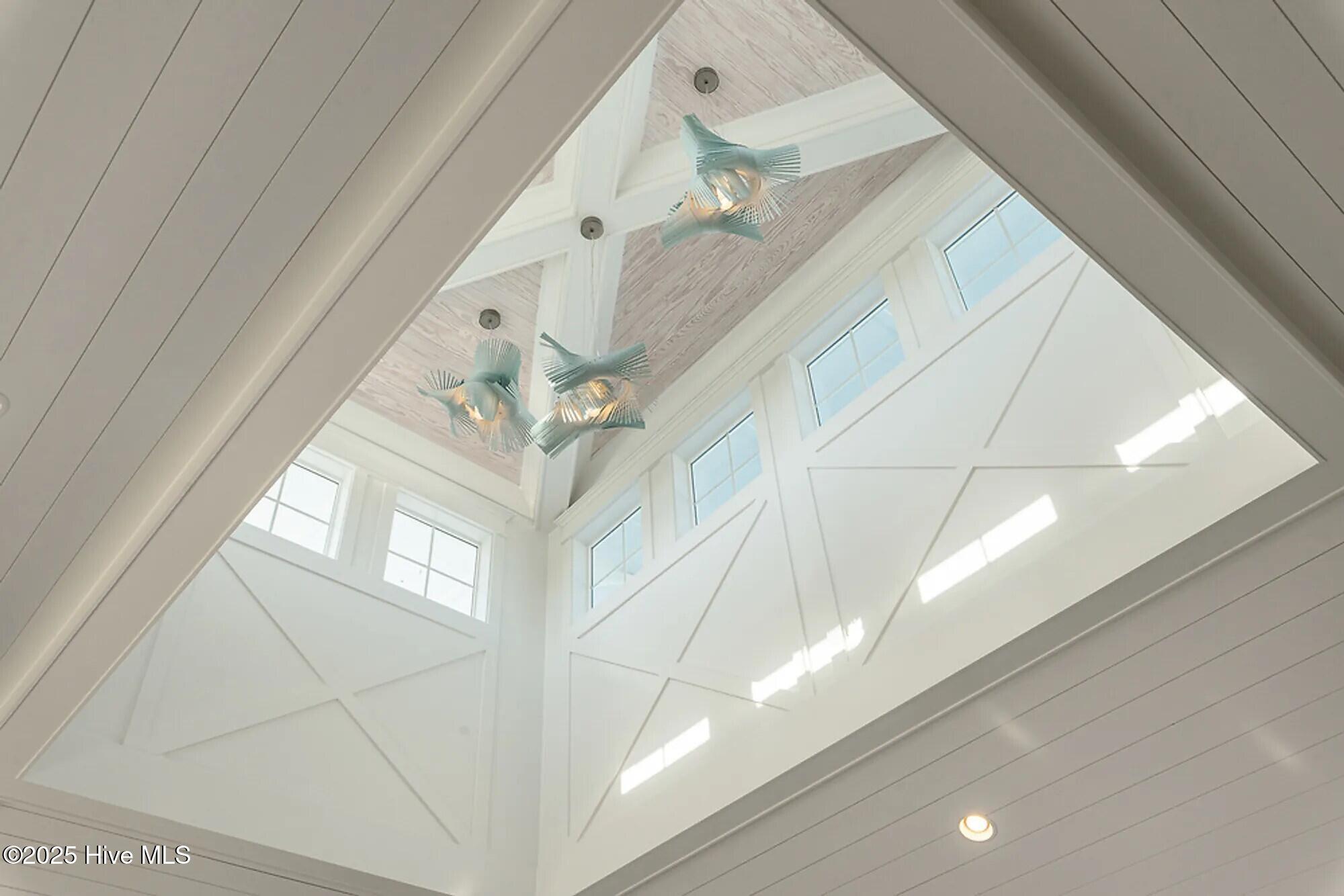 100530359 | Photo 26