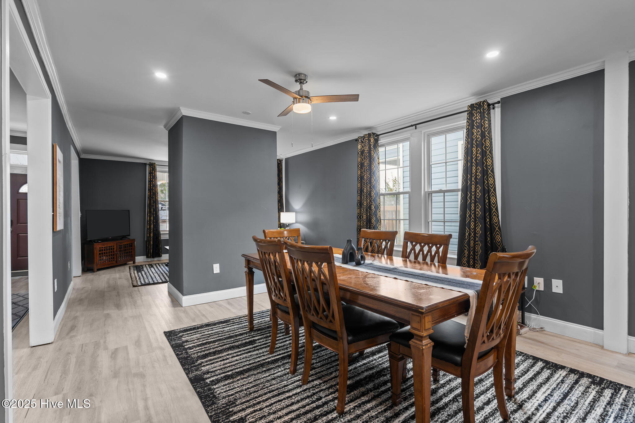 100544435 | Photo 11