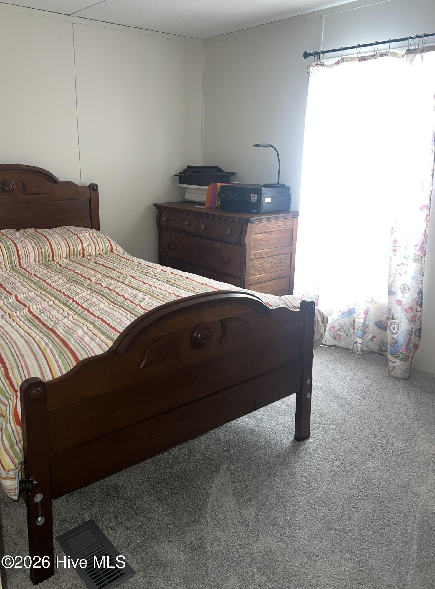 100565495 | Photo 21