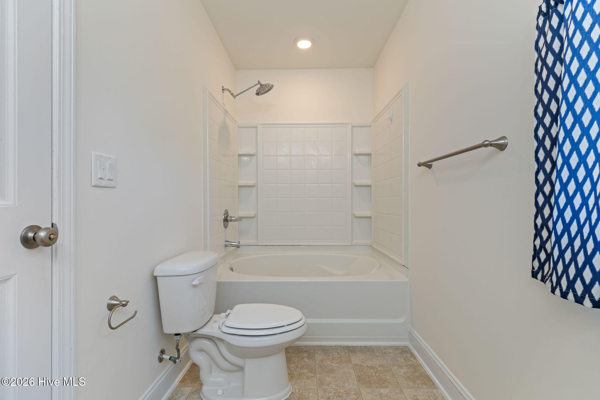 100548283 | Photo 19