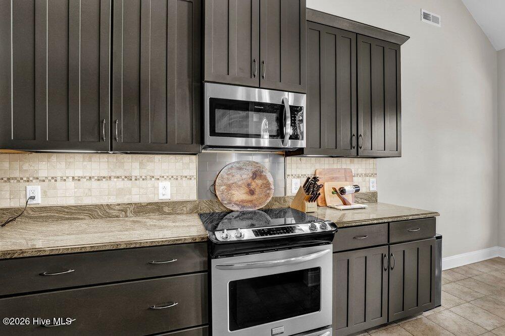 707 N Green Tee Road, Hampstead, NC, 28443