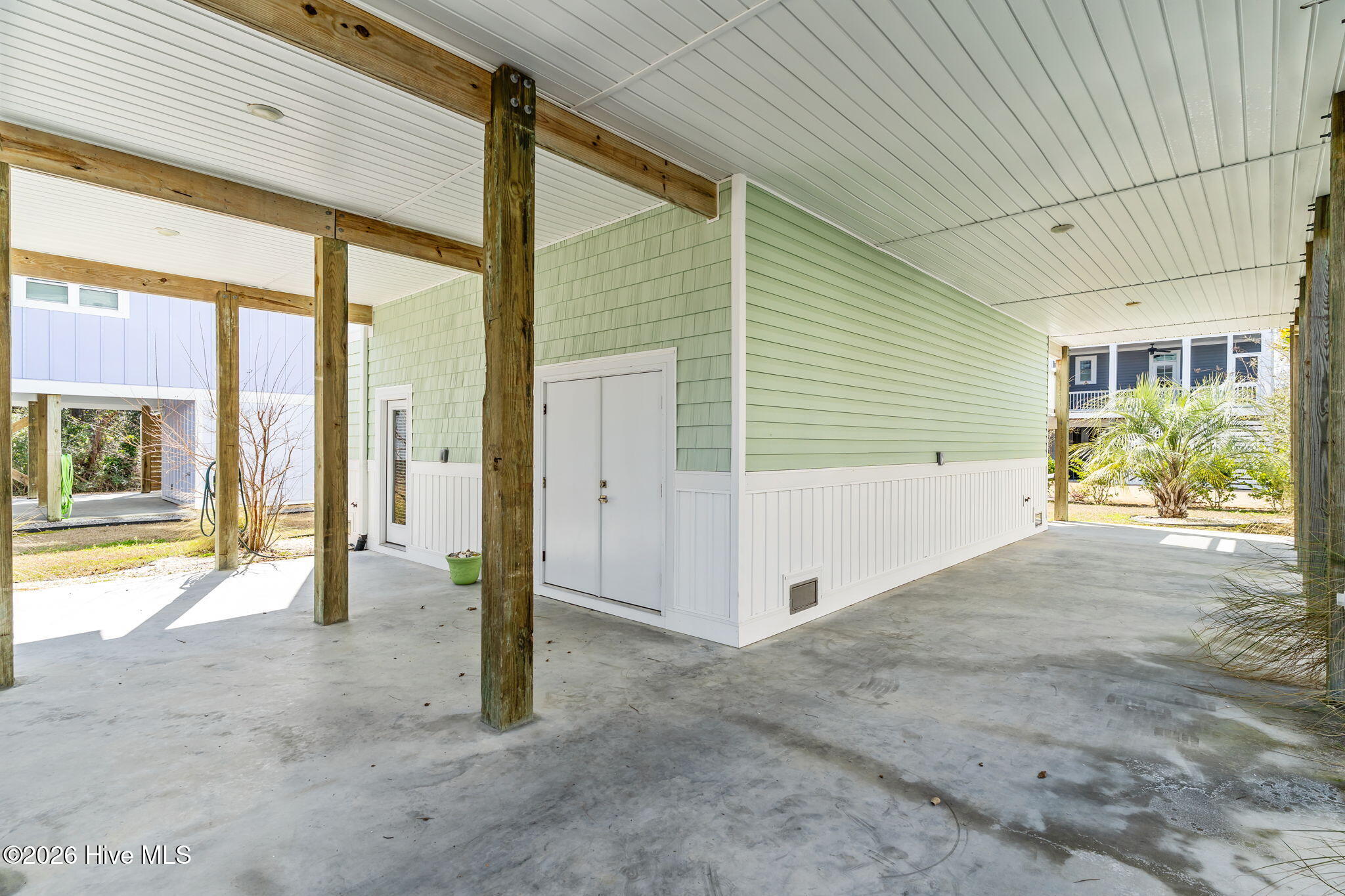 100562784 | Photo 56