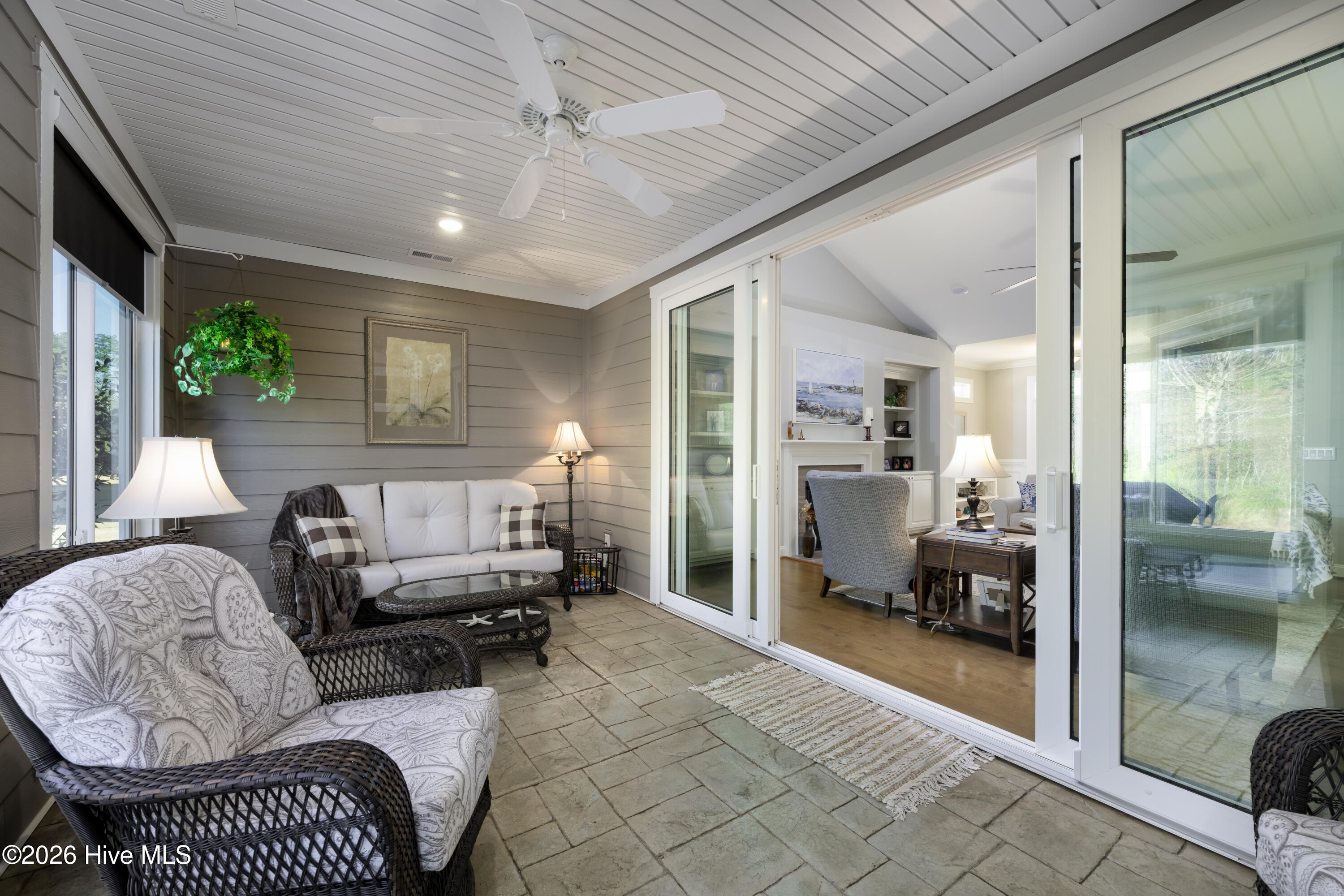 100553461 | Photo 18