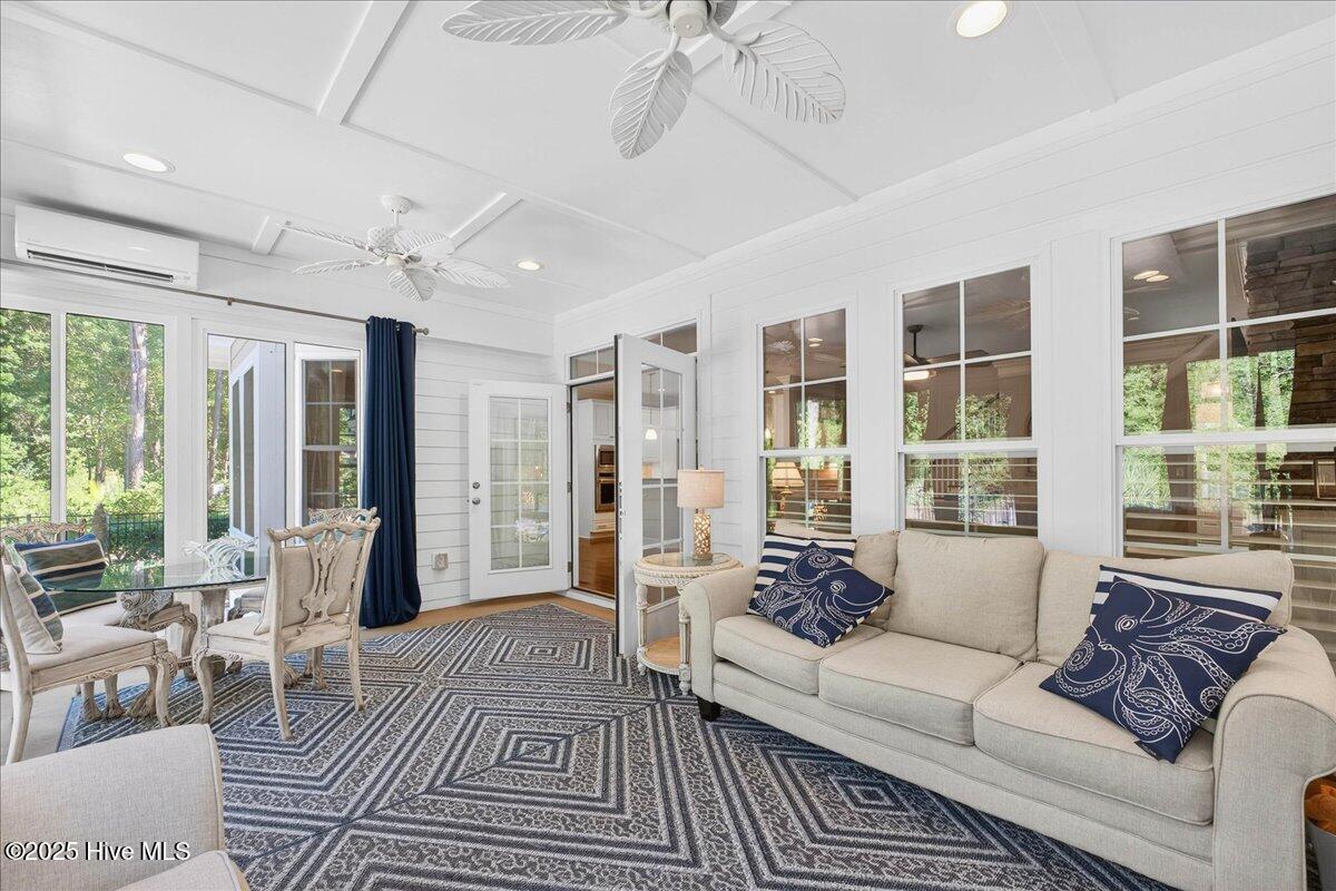 100530604 | Photo 88