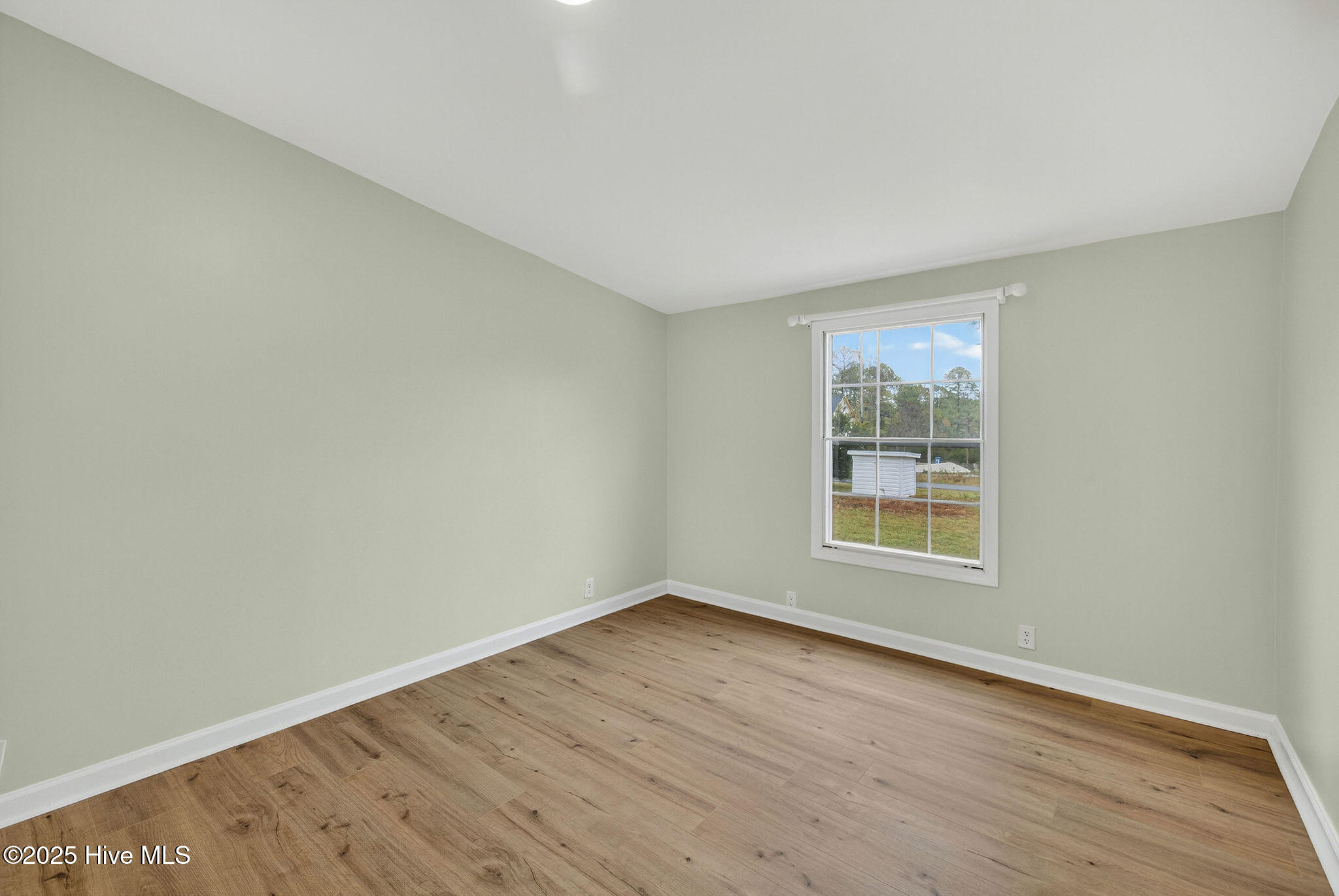 100539132 | Photo 21