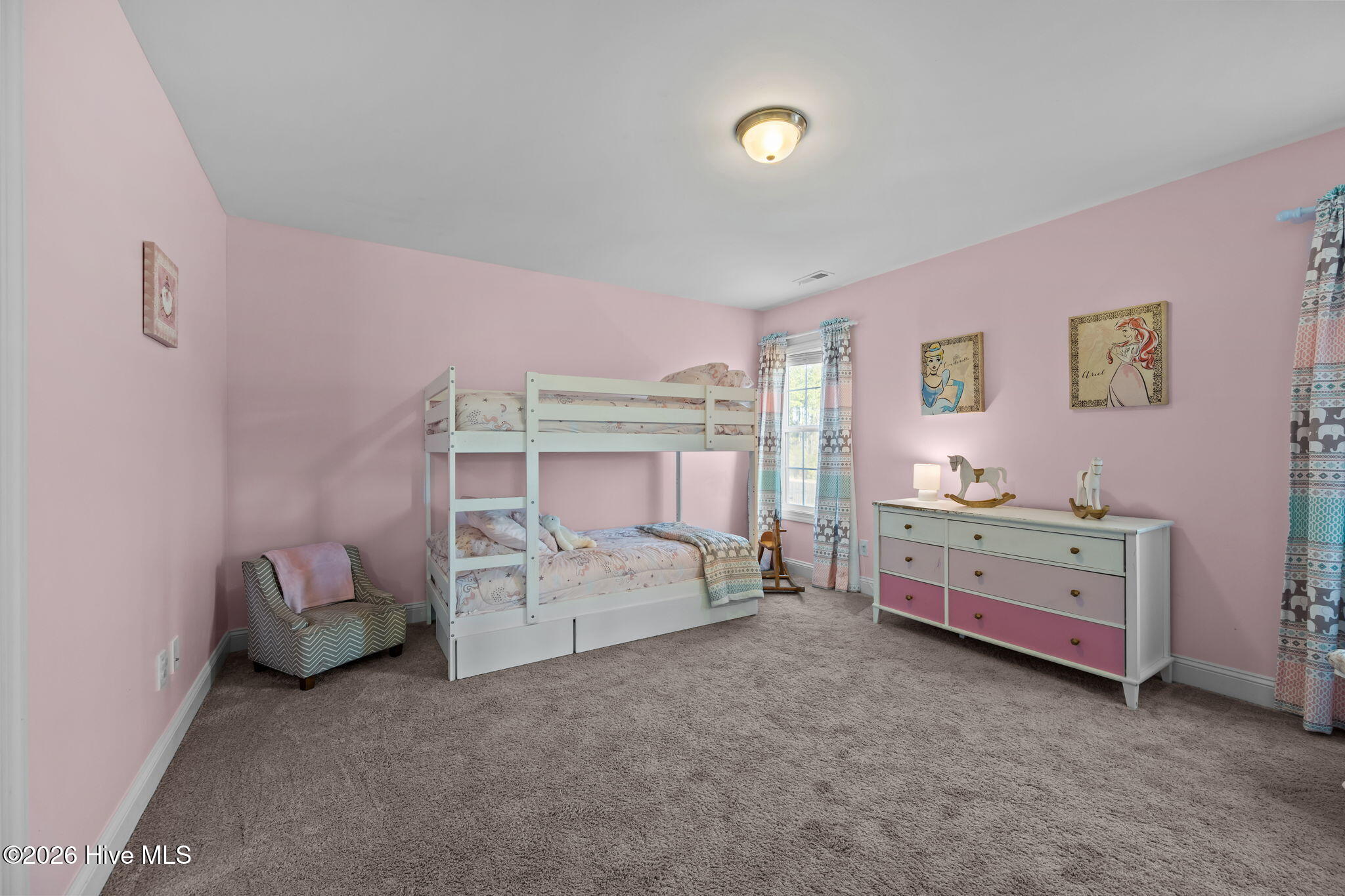 100557396 | Photo 36