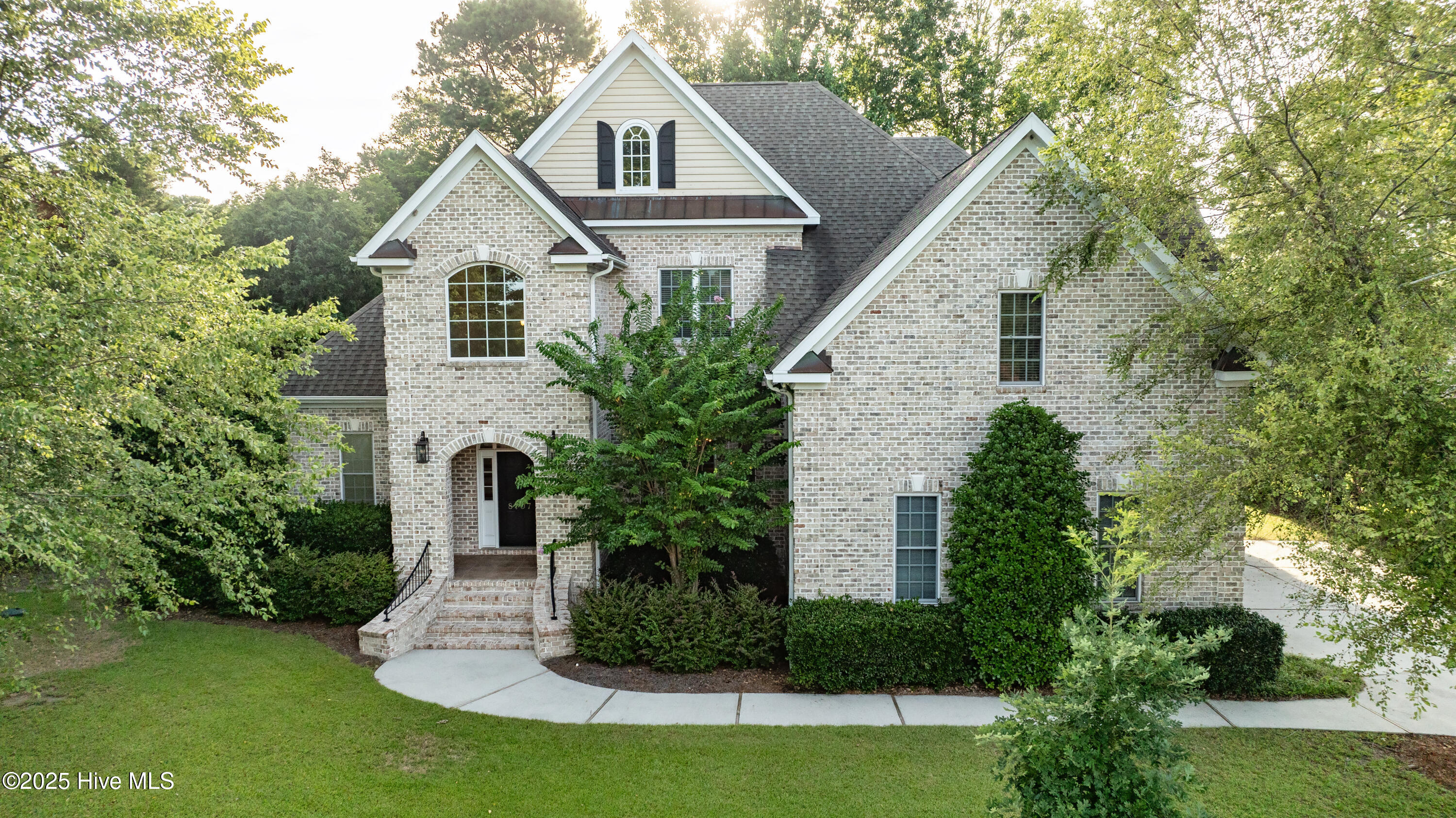 100518600 | Photo 60