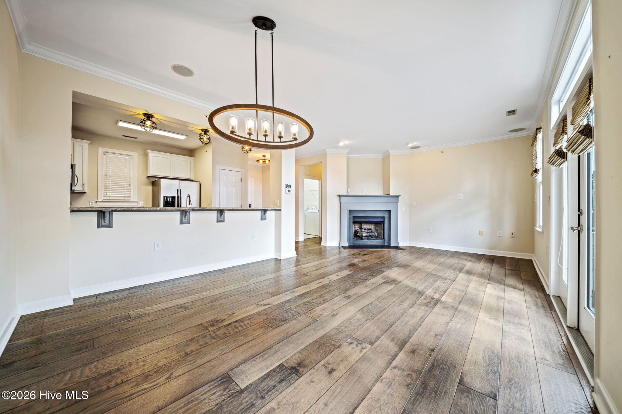 100557806 | Photo 14