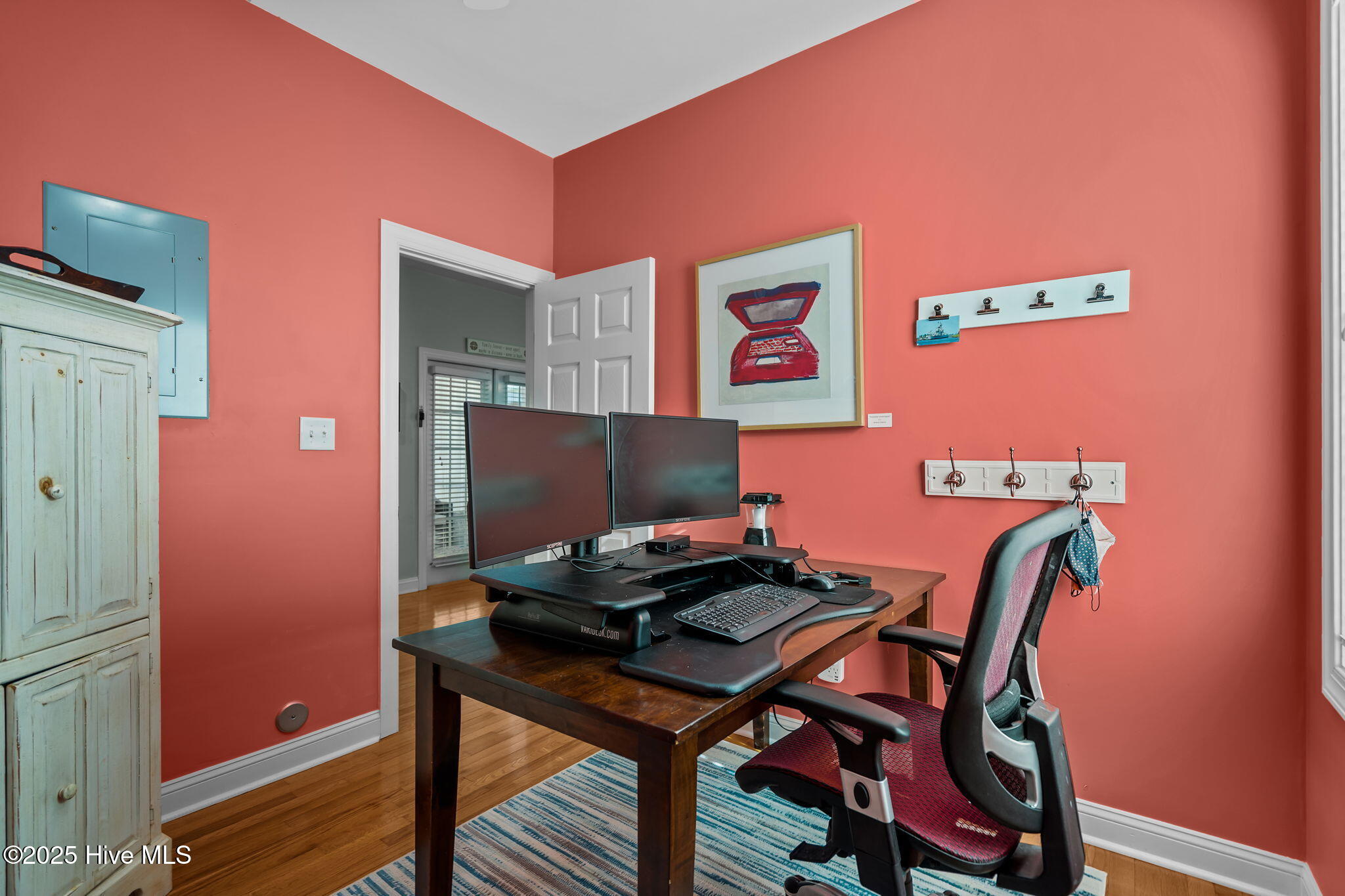 100546584 | Photo 25