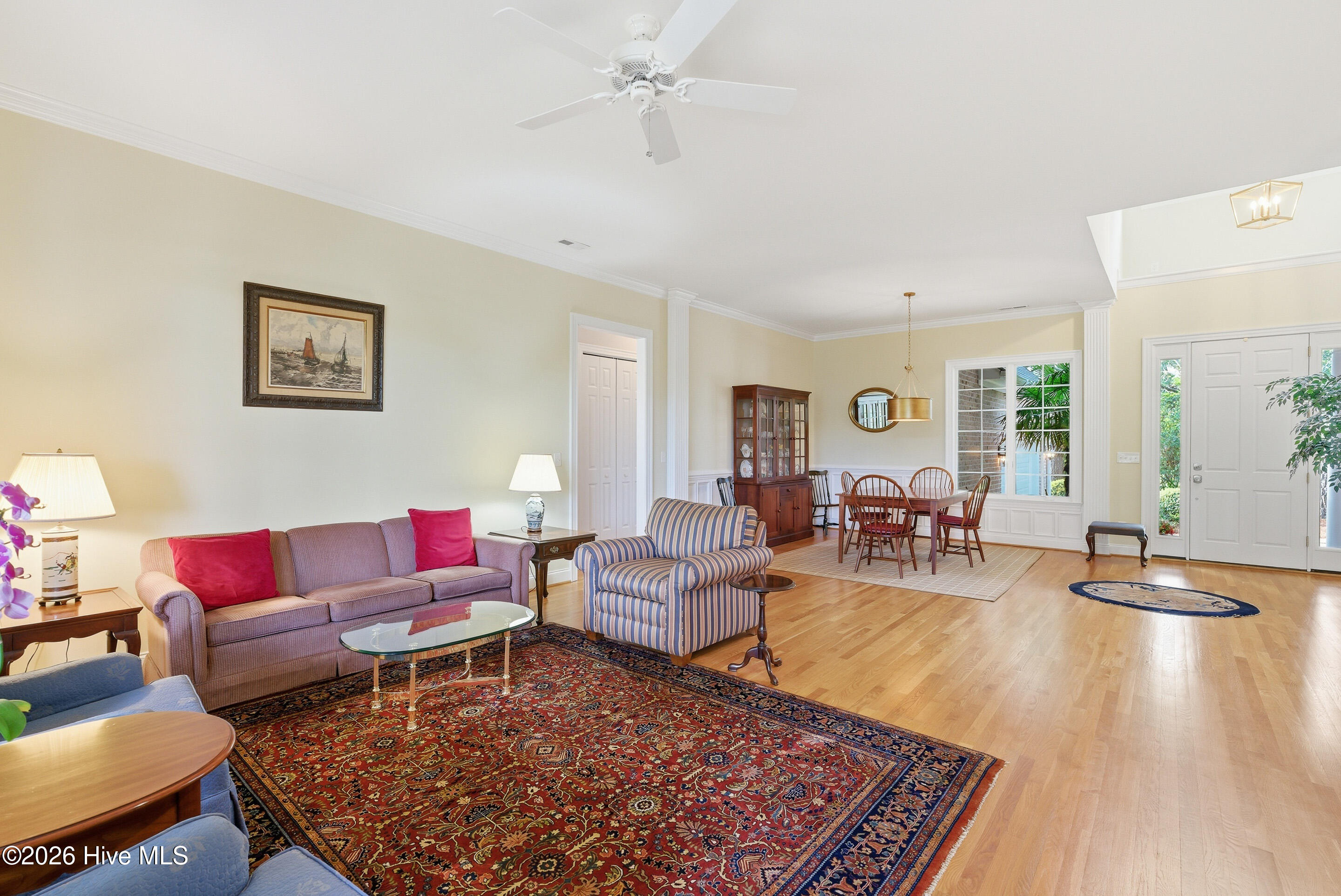 100568595 | Photo 10