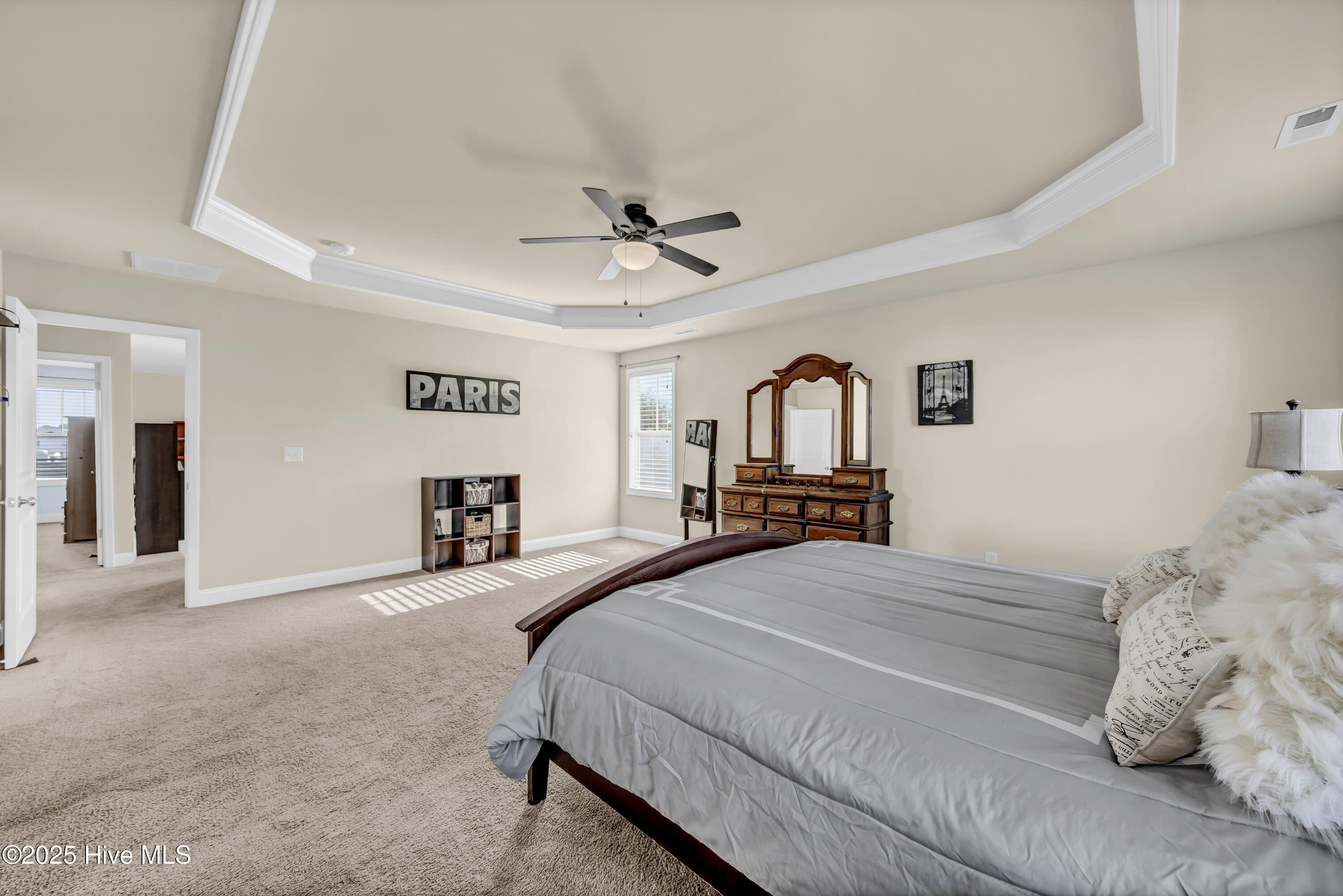 100549704 | Photo 28