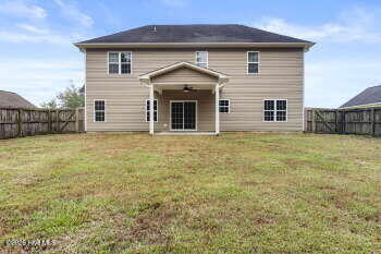 100548839 | Photo 37